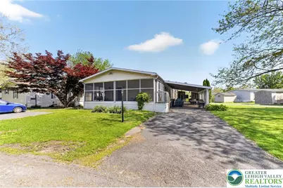182 Greenbriar Drive S, East Allen Township, PA 18014 - Photo 1