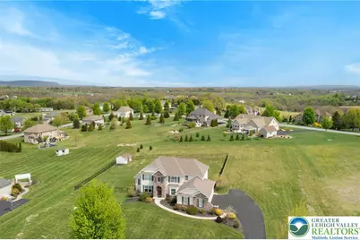 208 E Dell Road, Bushkill Twp, PA 18014 - Photo 1