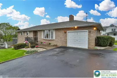 470 Division Street, Bangor Boro, PA 18013 - Photo 1