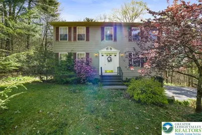 1273 Woodstock Drive, Chestnuthill Twp, PA 18353 - Photo 1