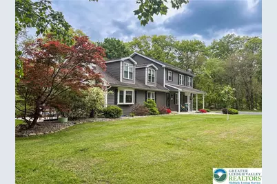 1040 Constitution Avenue, Pen Argyl Boro, PA 18072 - Photo 1