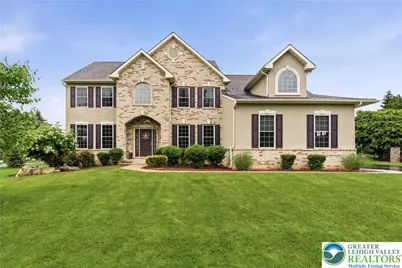 25 Crest Boulevard, Palmer Twp, PA 18045 - Photo 1