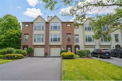 2760 Red Oak Circle #C5, Bethlehem City, PA 18017 - Photo 1