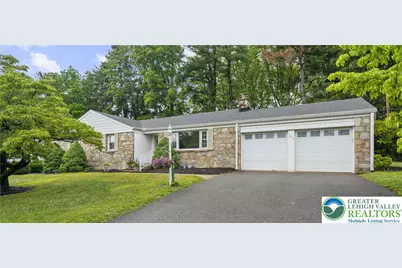 243 Flagstone, Bethlehem City, PA 18017 - Photo 1