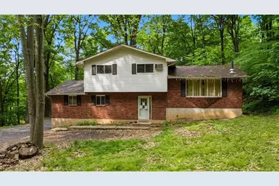 700 View Drive, Lehigh Township, PA 18088 - Photo 1