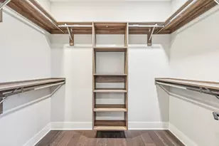 290 Dickenson St, Columbus, OH 43215 - Photo 27