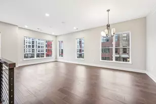 290 Dickenson St, Columbus, OH 43215 - Photo 11