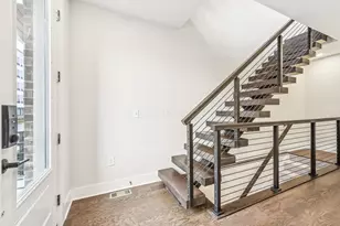 292 Dickenson St, Columbus, OH 43215 - Photo 13