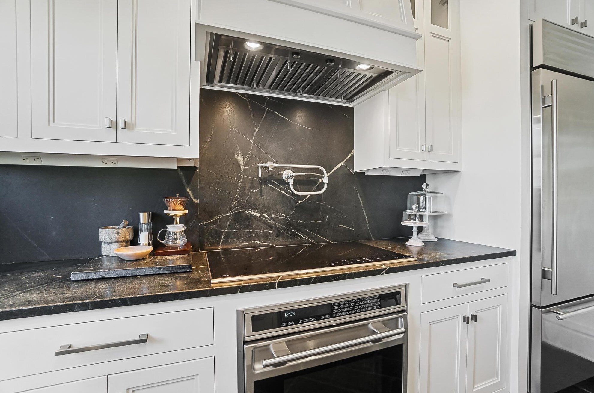 158 Buttles Ave, Columbus OH 43215-1402 exterior