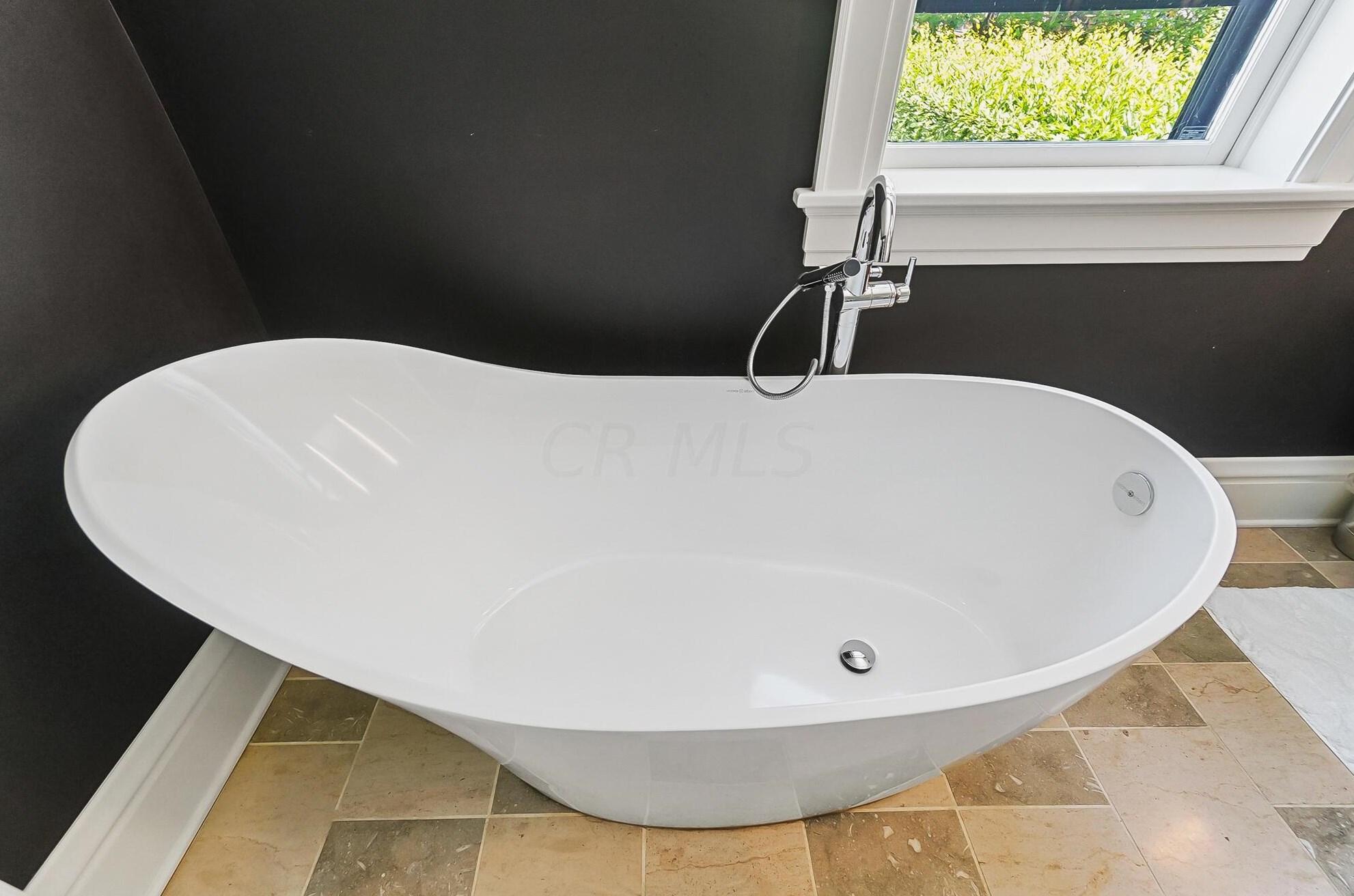 158 Buttles Ave, Columbus OH 43215-1402 exterior