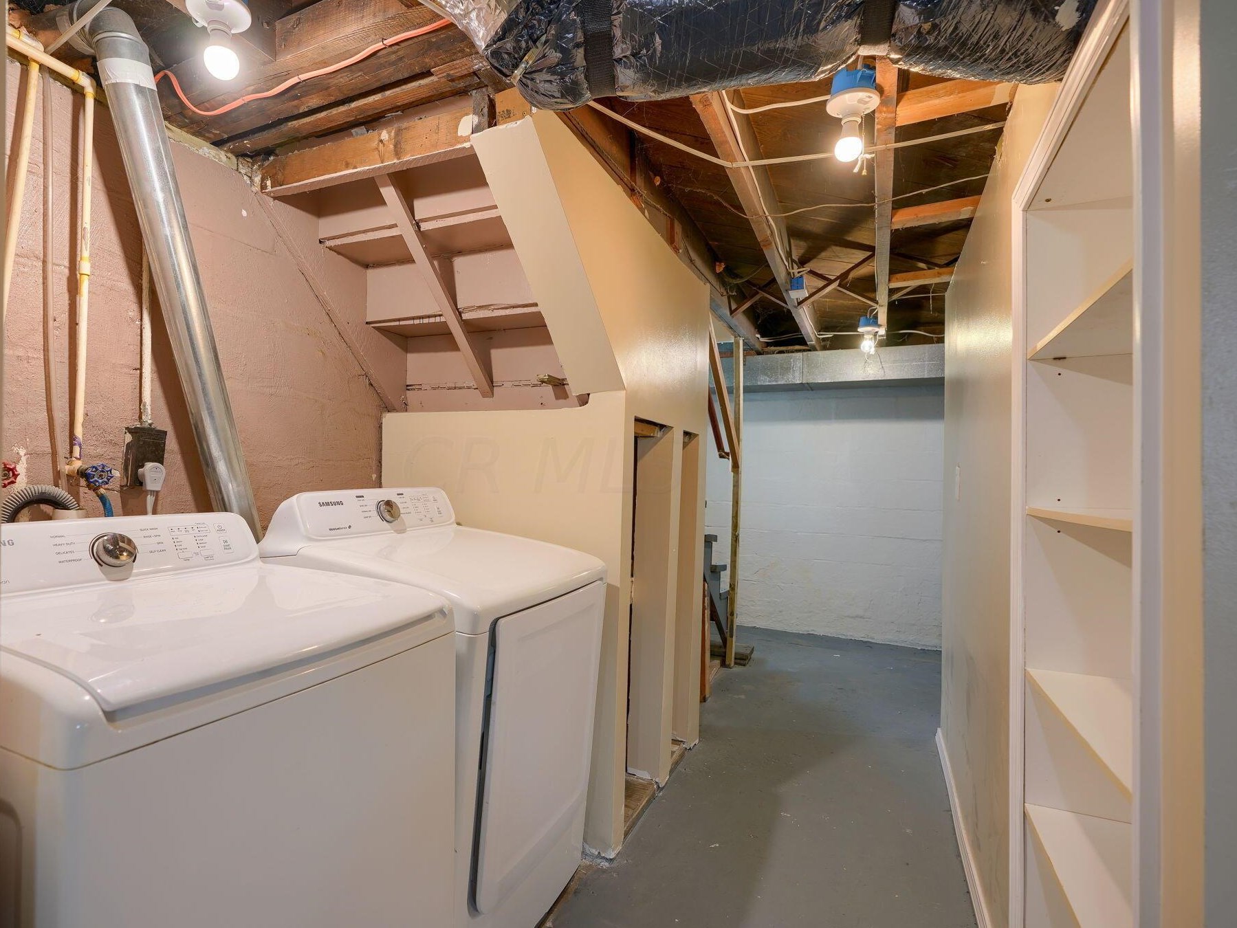 1155 Champion Ave, Columbus OH  43206-3025 exterior