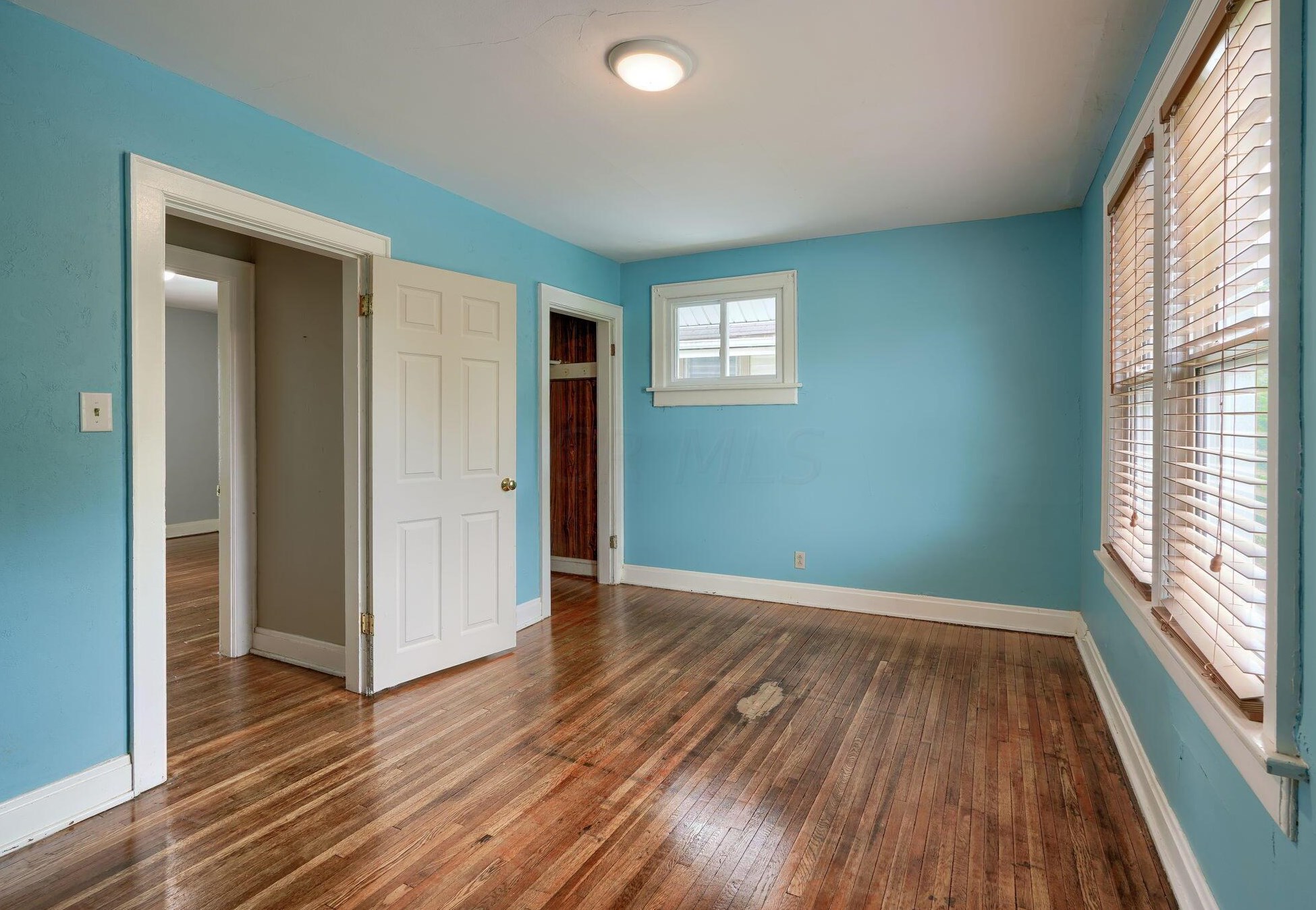 1155 Champion Ave, Columbus OH  43206-3025 exterior