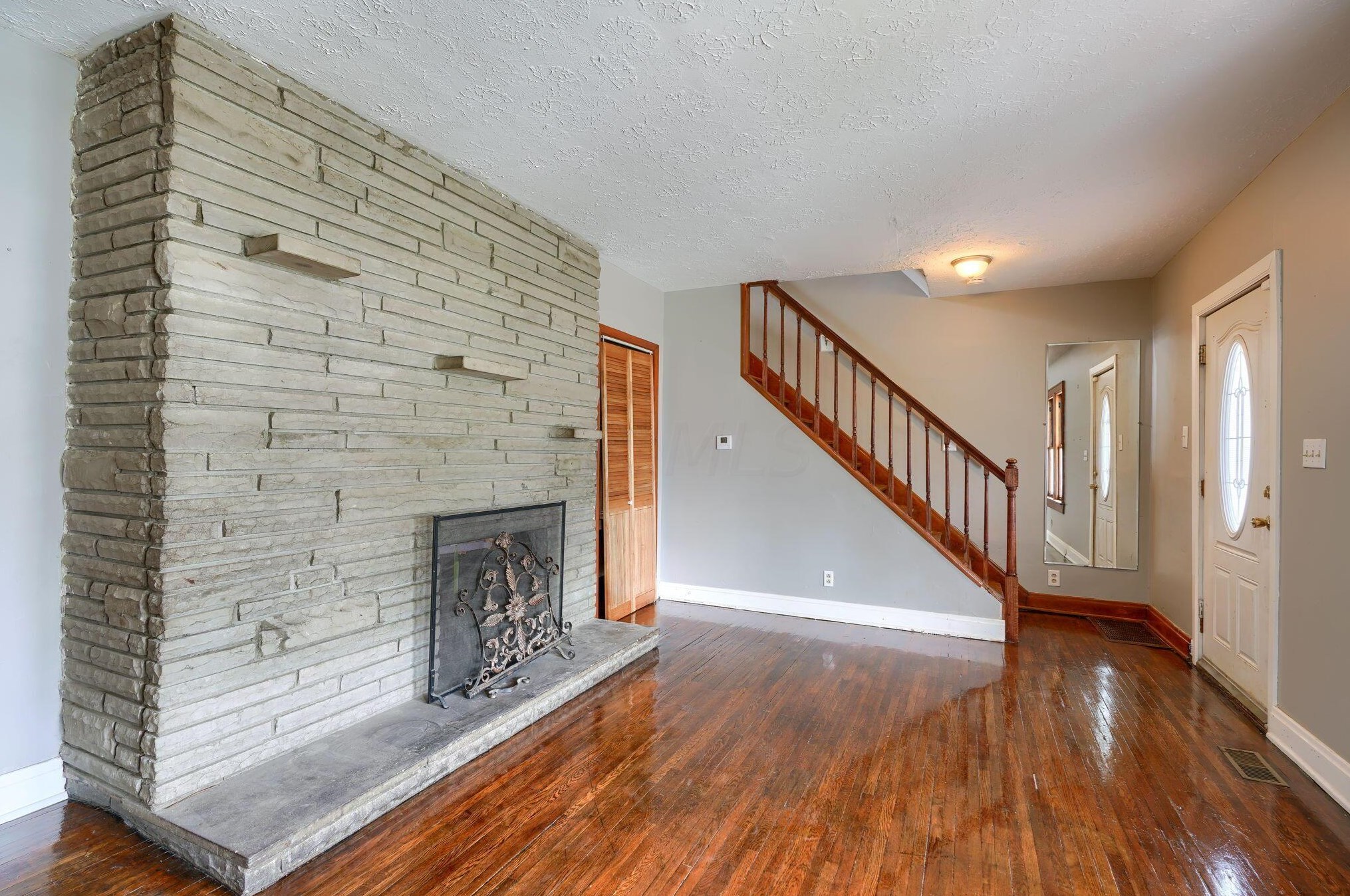 1155 Champion Ave, Columbus OH  43206-3025 exterior