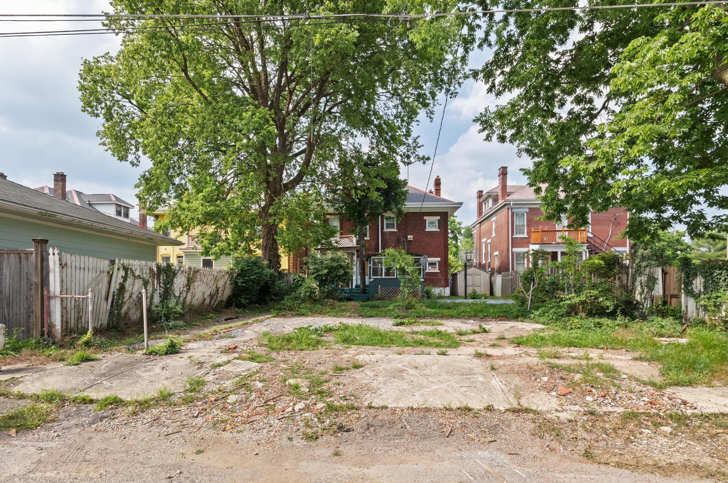 1775 Franklin Park, Columbus OH  43205-2217 exterior