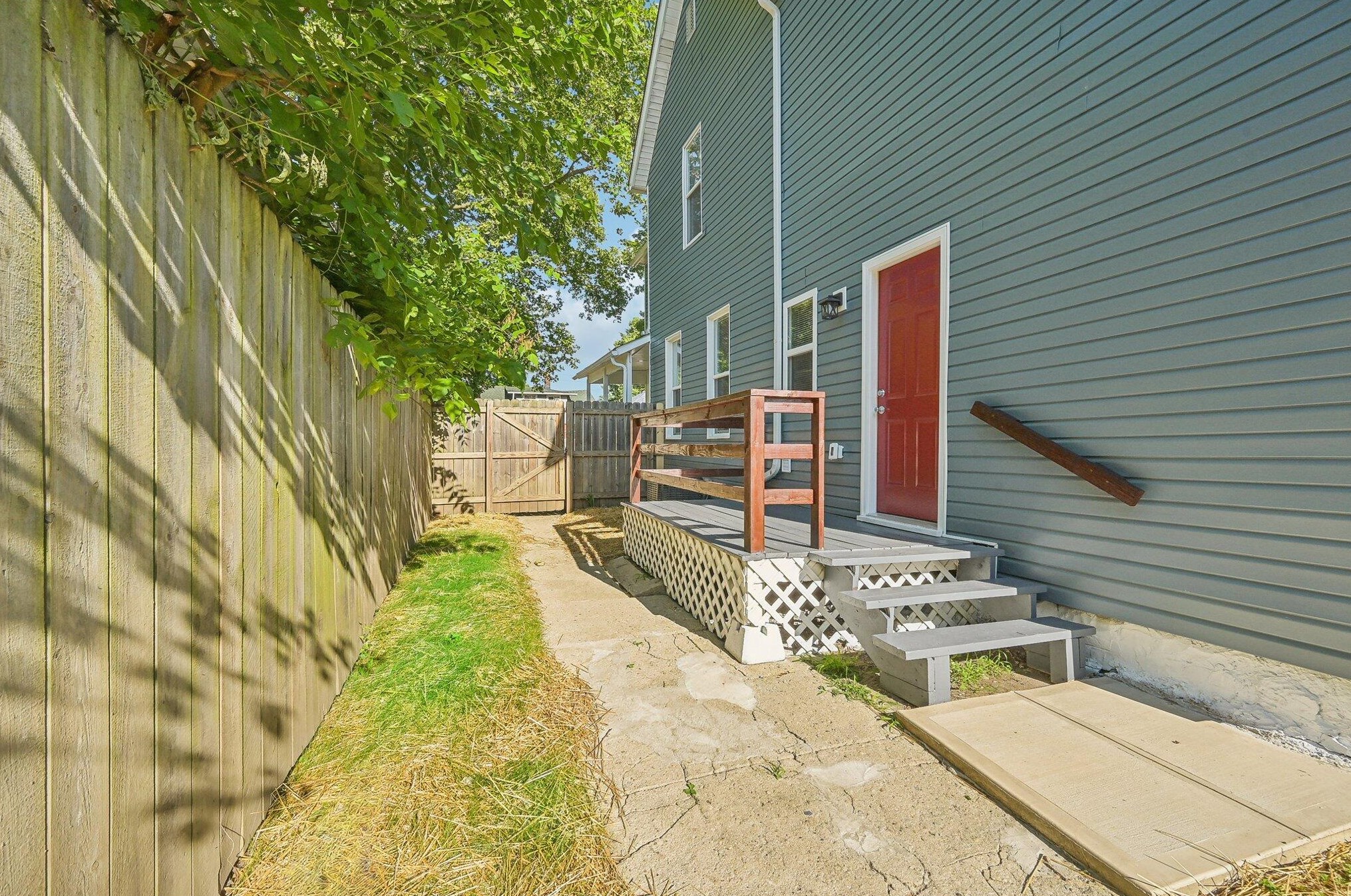 1032 Seymour Ave, Columbus OH 43206-1839 exterior