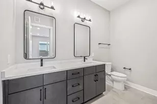 270 Dickenson St, Columbus, OH 43215 - Photo 21