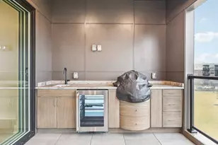 270 Dickenson St, Columbus, OH 43215 - Photo 21