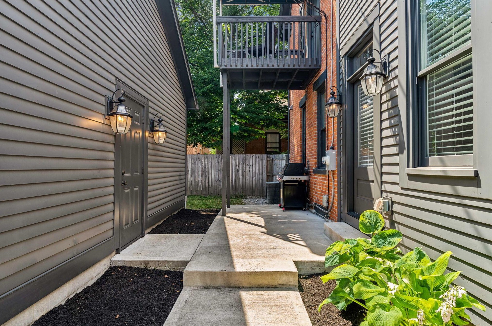 181 Thurman Ave, Columbus OH 43206-3216 exterior