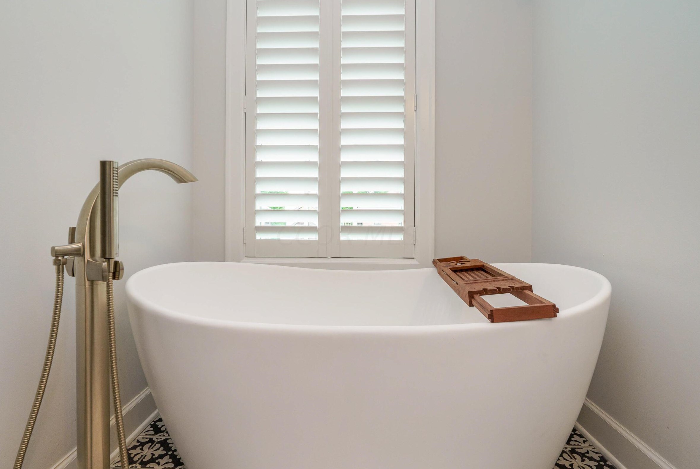 890 Front St, Columbus OH  43206-2521 exterior