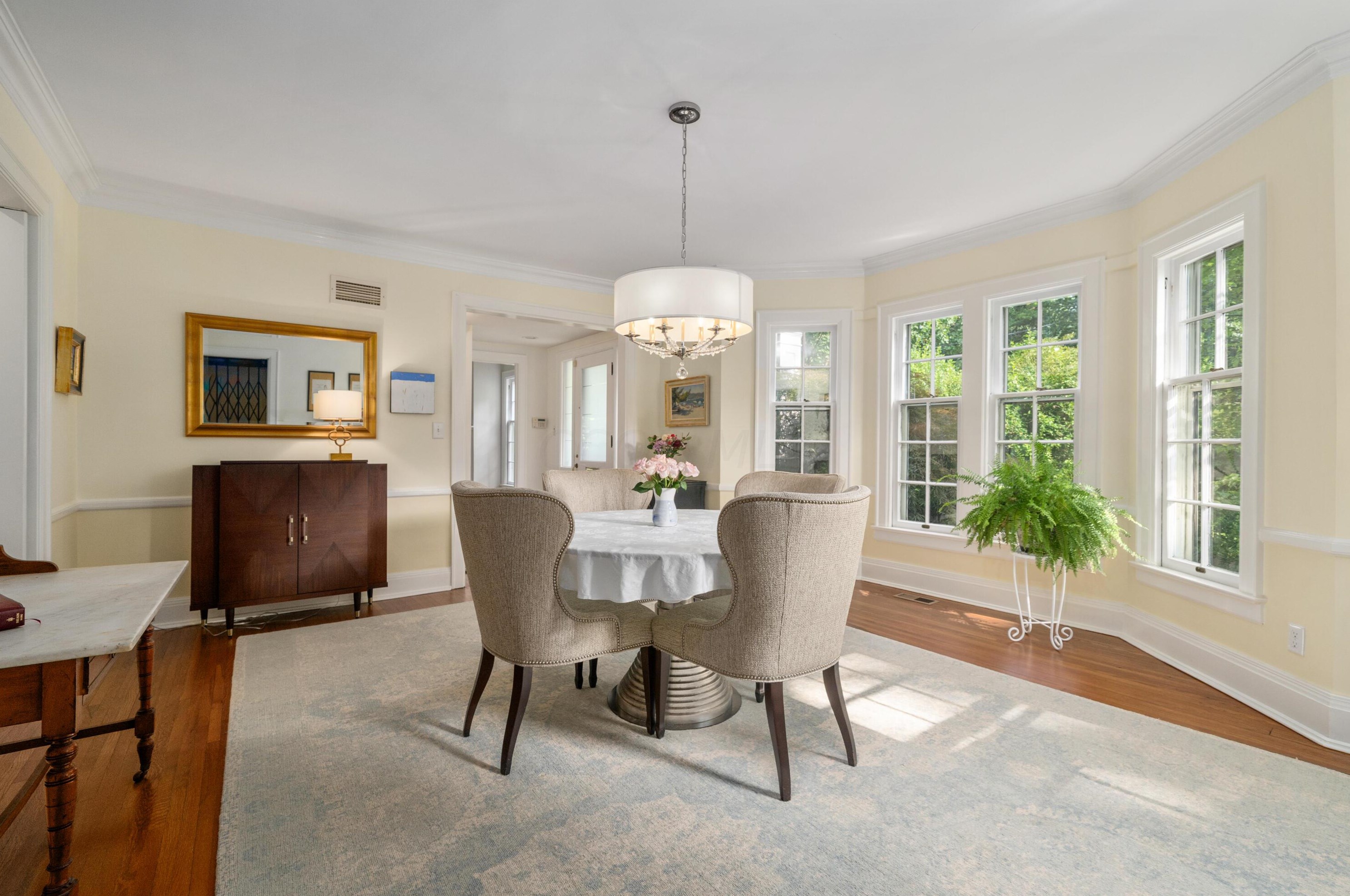 464 Parkview Ave, Columbus OH  43209-1011 exterior