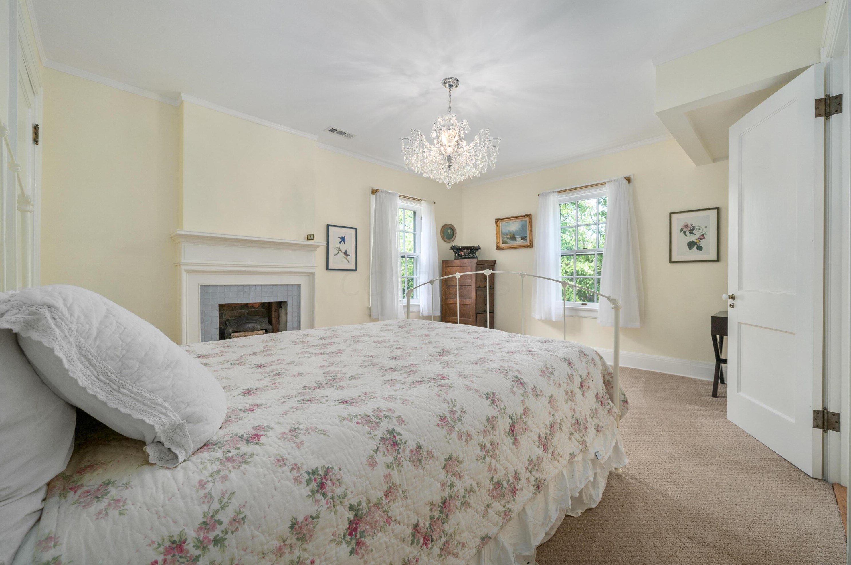 464 Parkview Ave, Columbus OH  43209-1011 exterior