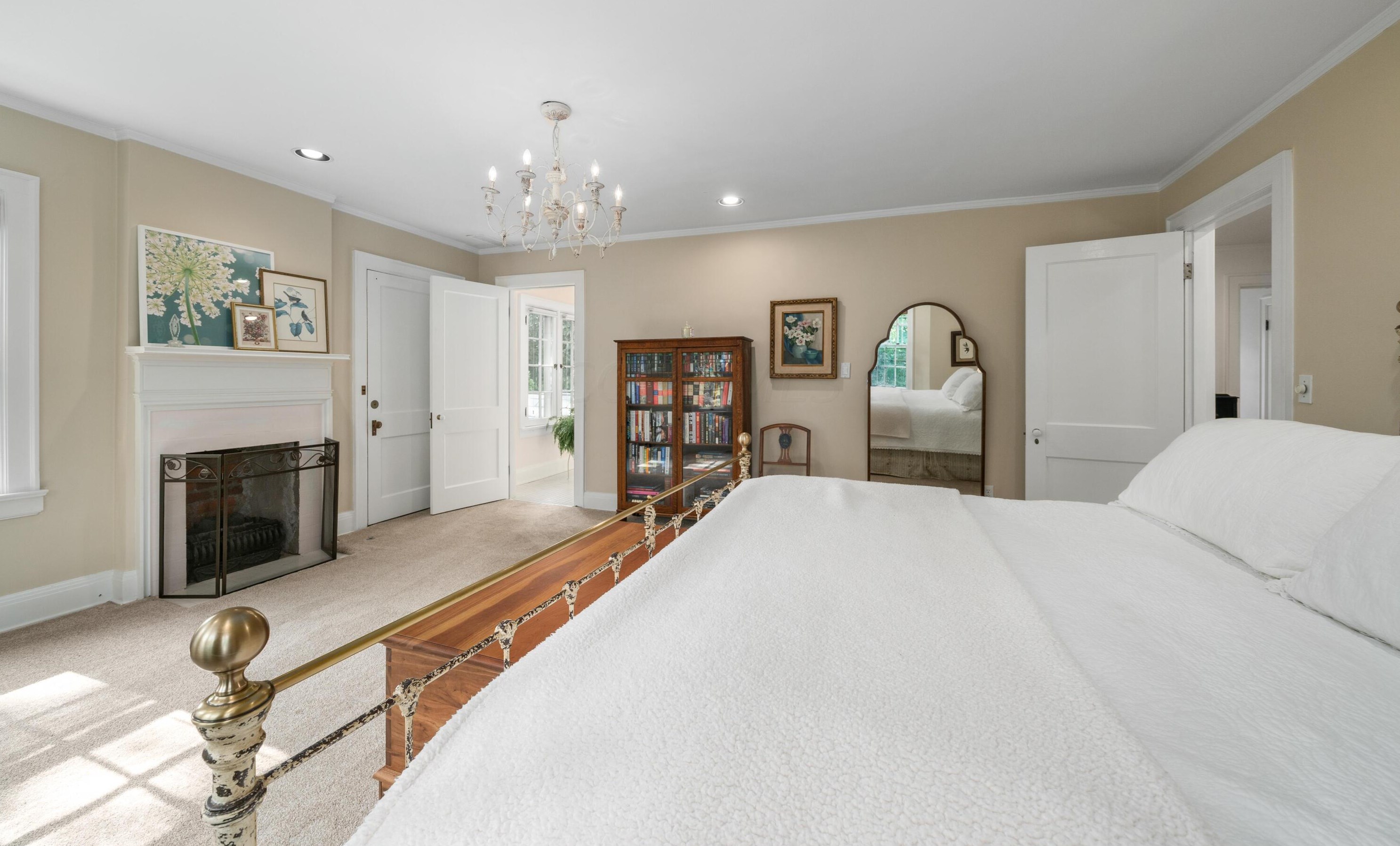 464 Parkview Ave, Columbus OH  43209-1011 exterior