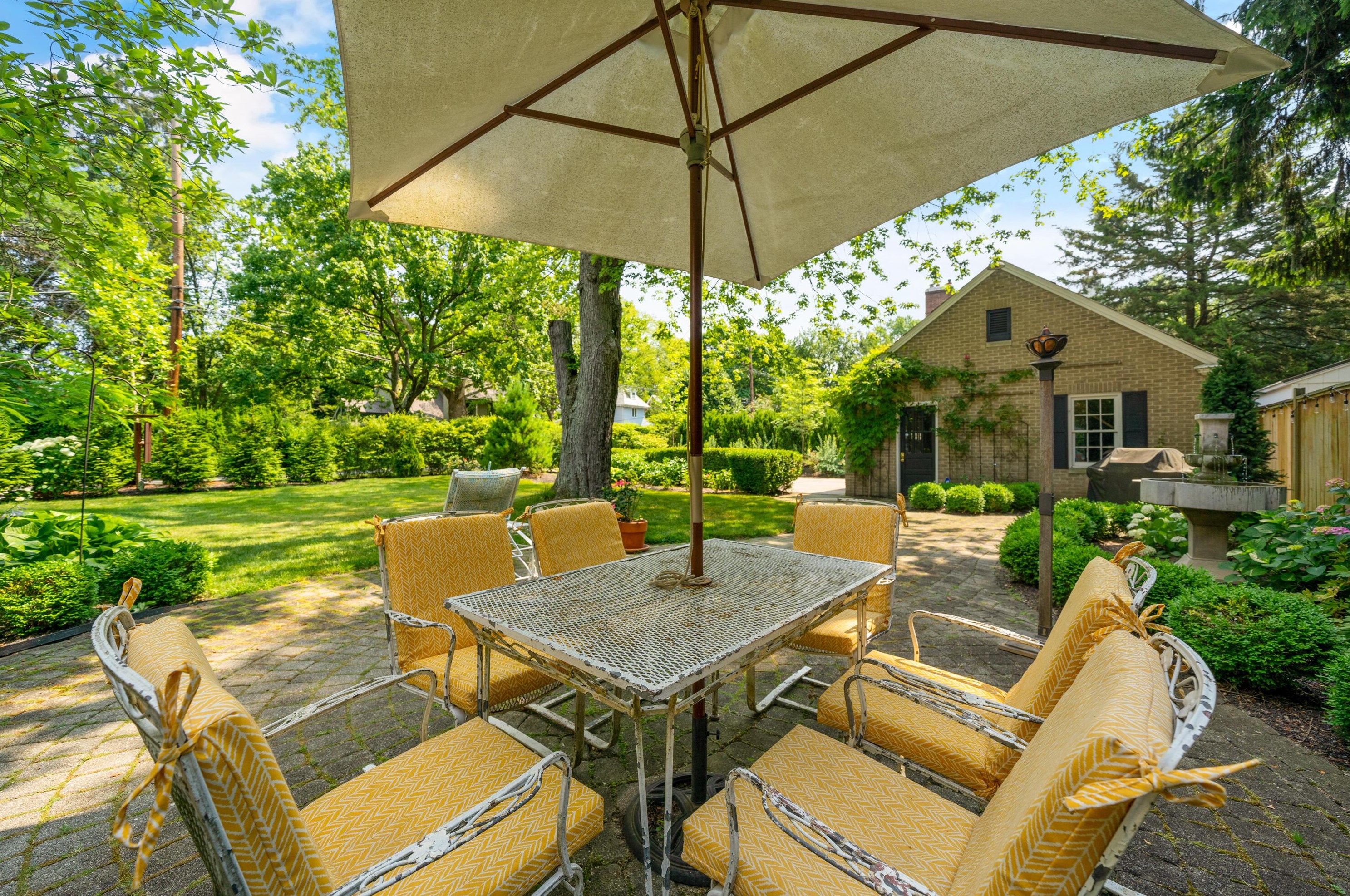 464 Parkview Ave, Columbus OH  43209-1011 exterior