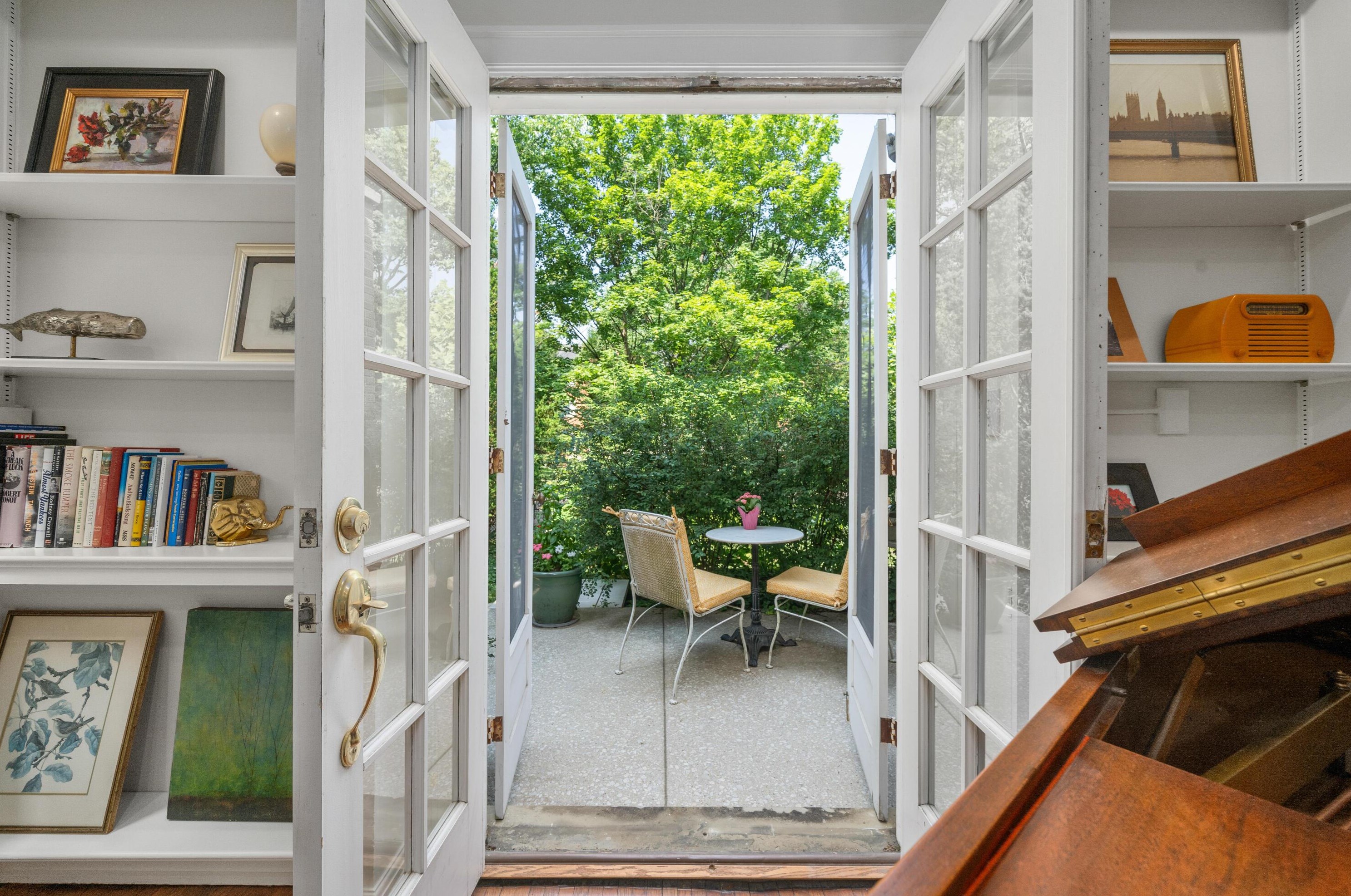 464 Parkview Ave, Columbus OH  43209-1011 exterior