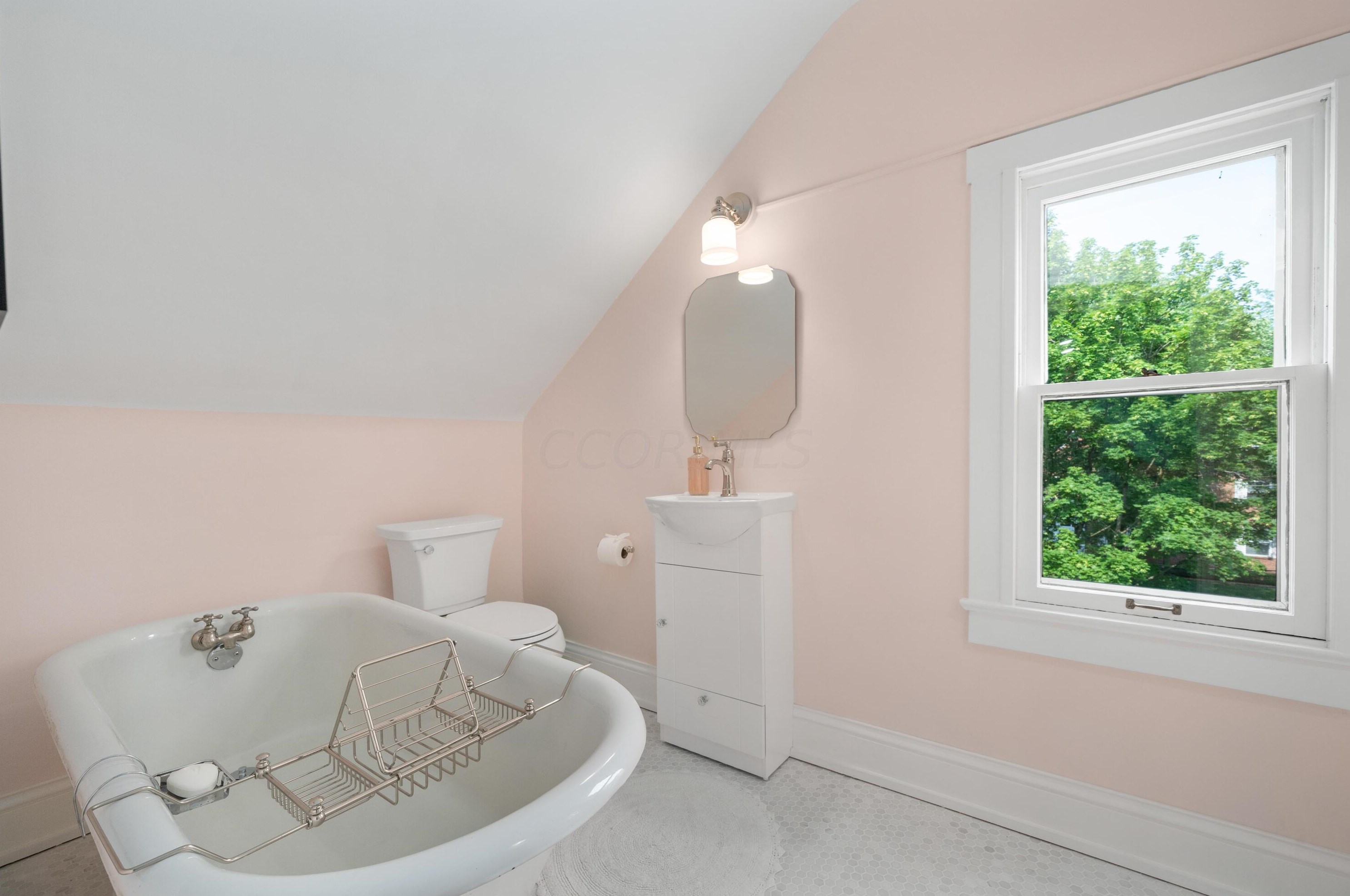 464 Parkview Ave, Columbus OH  43209-1011 exterior