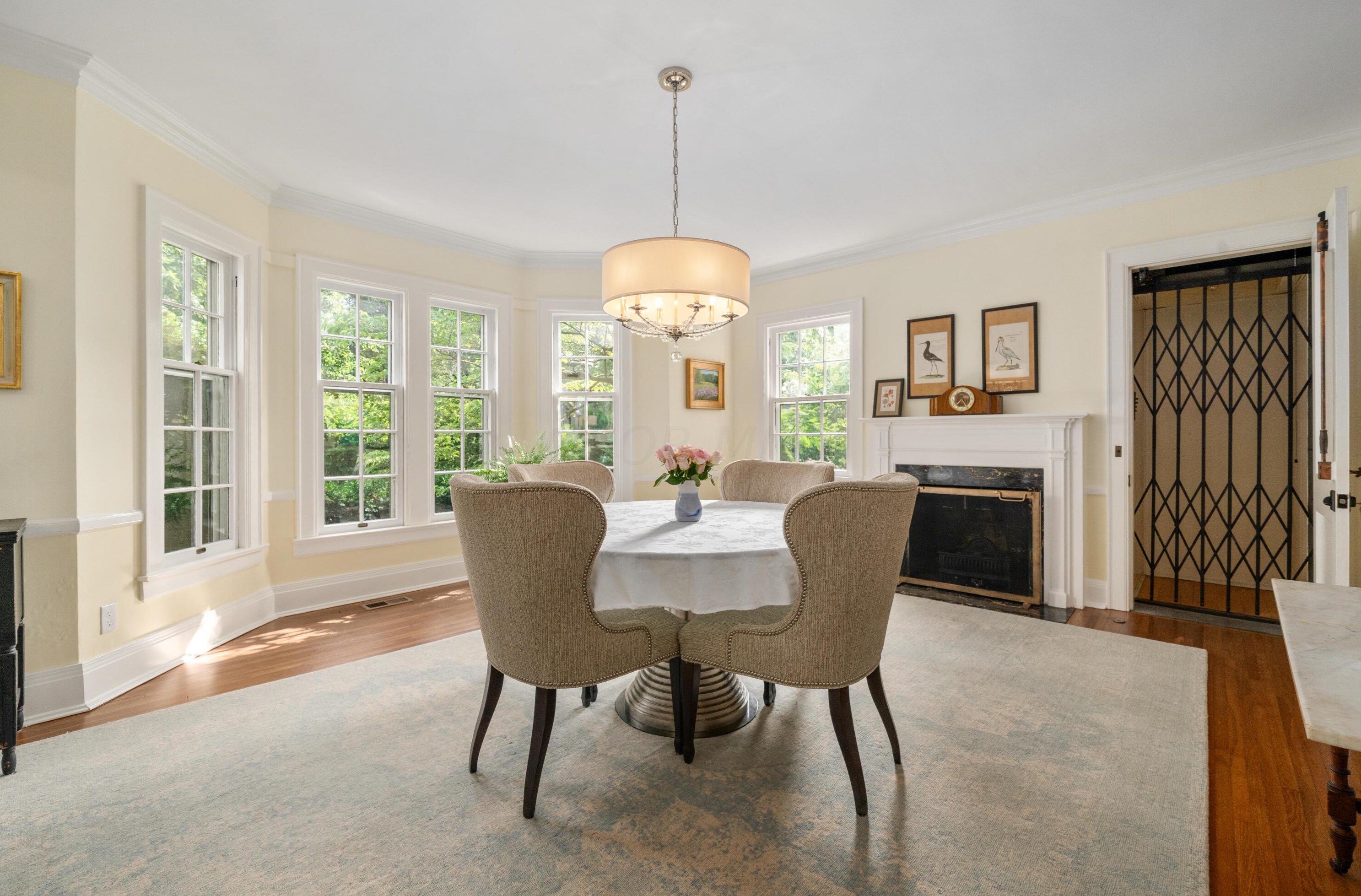 464 Parkview Ave, Columbus OH  43209-1011 exterior