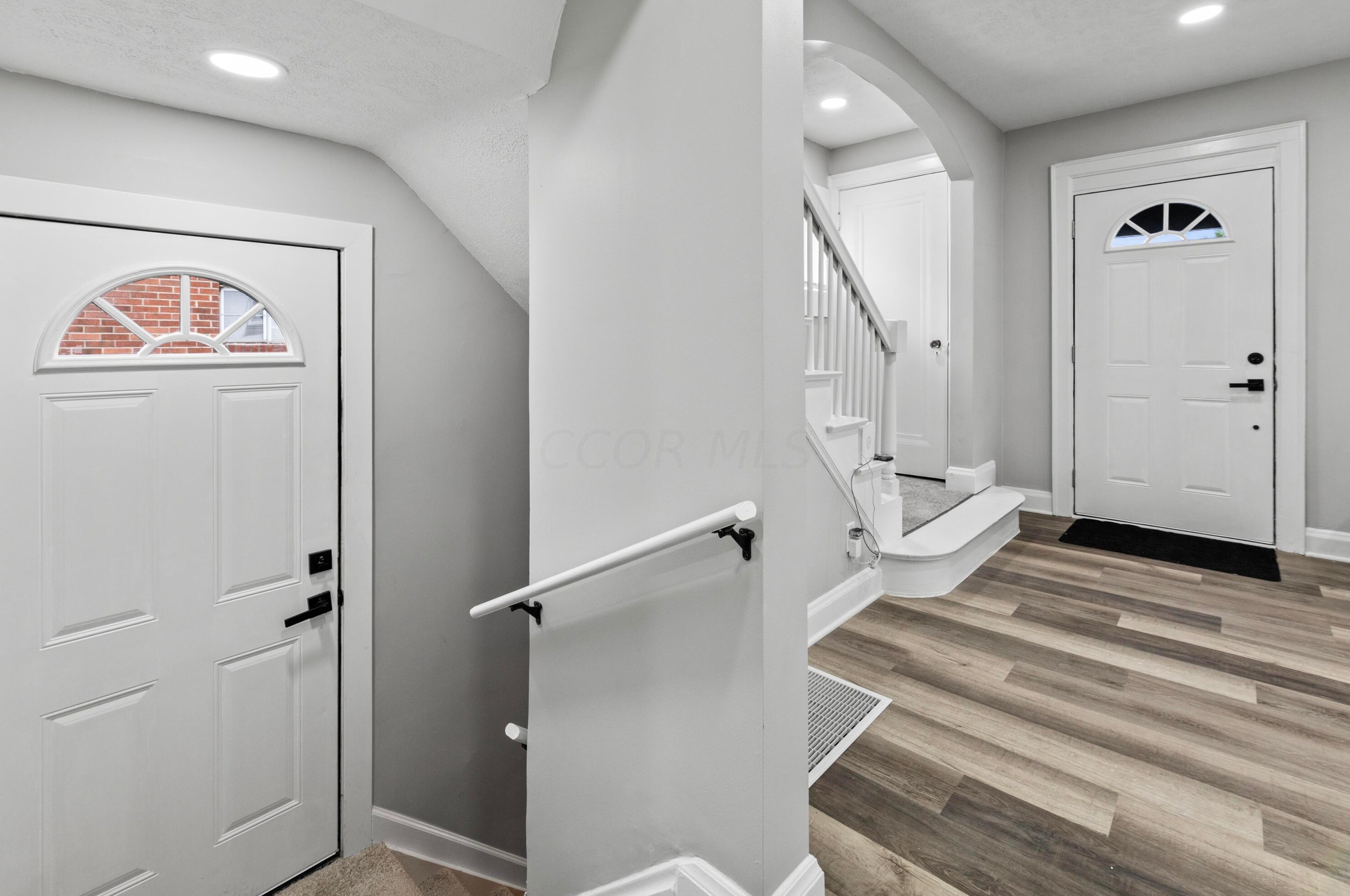 1753 Lockbourne Rd, Columbus OH 43207-1447 exterior