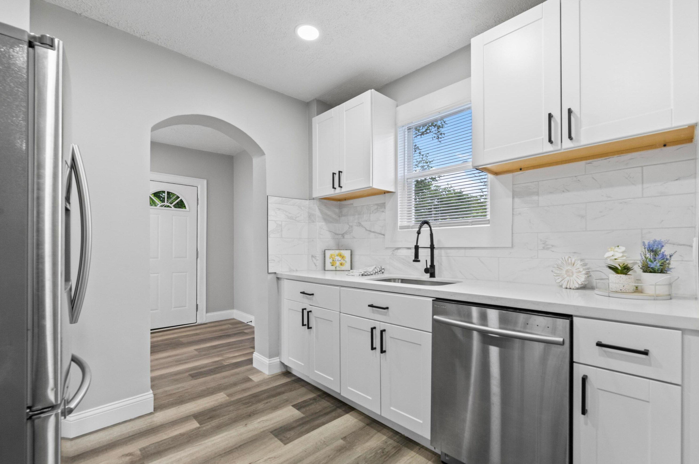 1753 Lockbourne Rd, Columbus OH 43207-1447 exterior