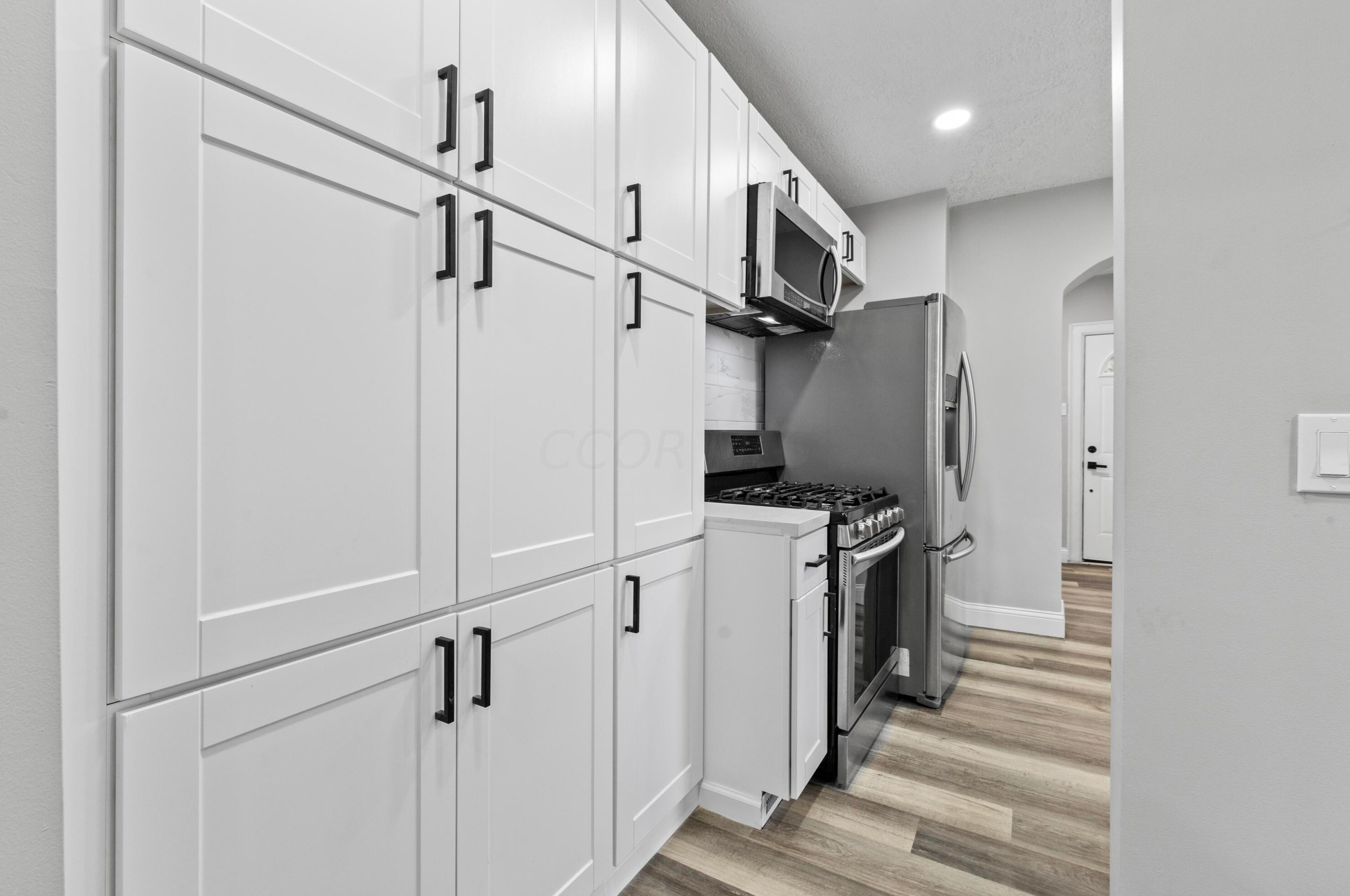 1753 Lockbourne Rd, Columbus OH 43207-1447 exterior