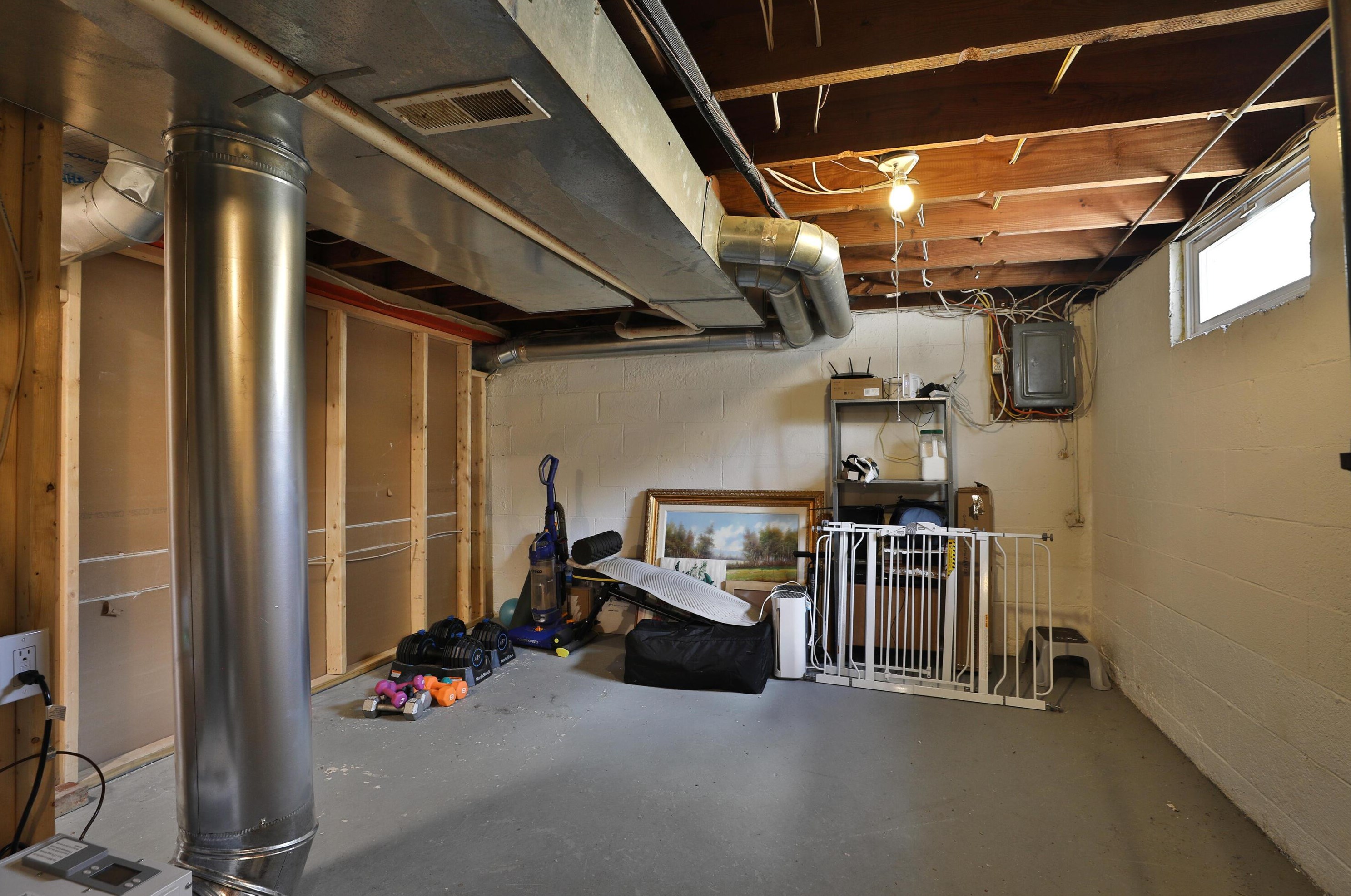 5690 Indianola Ave, Columbus OH 43085-3706 exterior