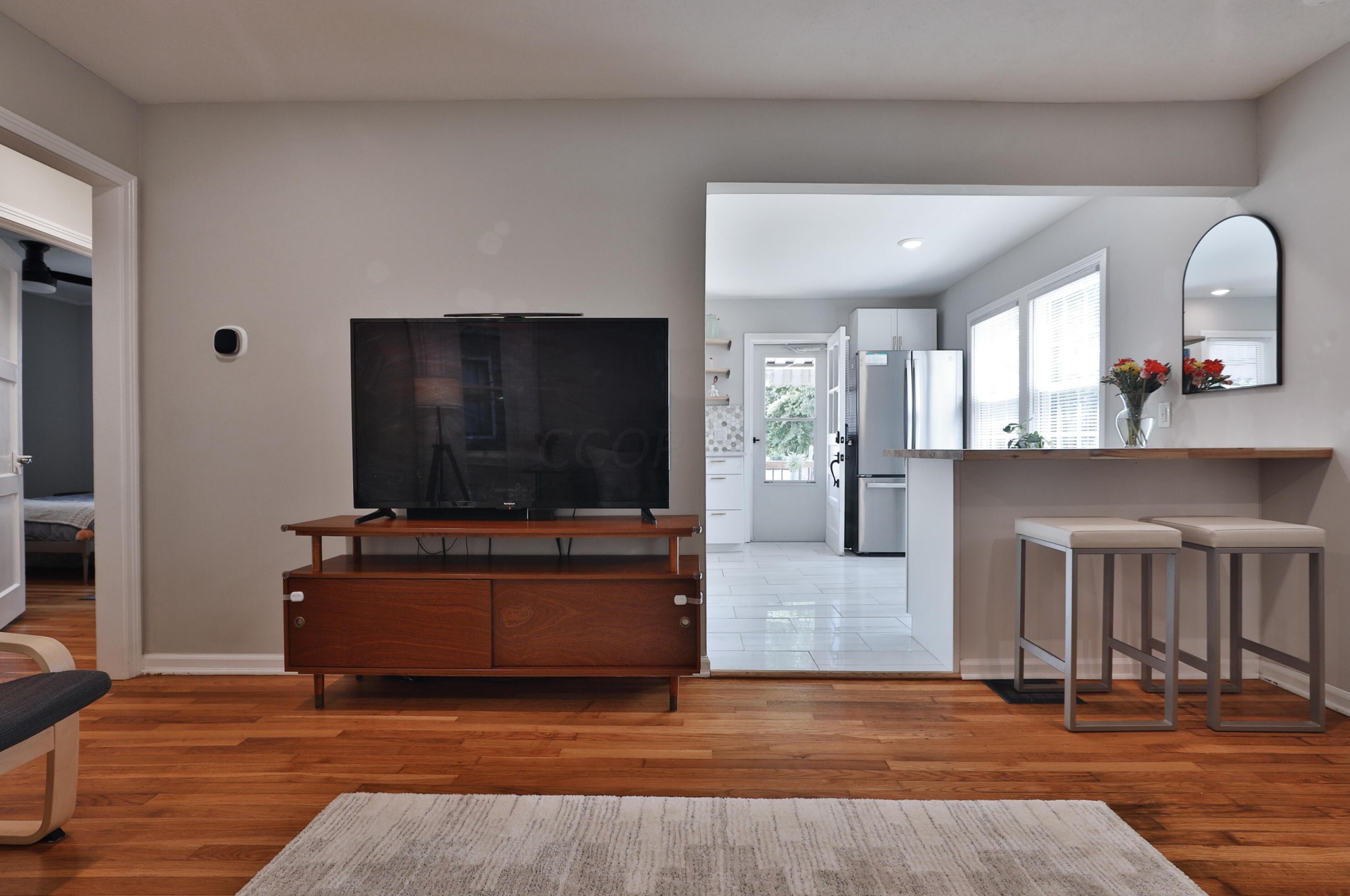 5690 Indianola Ave, Columbus OH 43085-3706 exterior