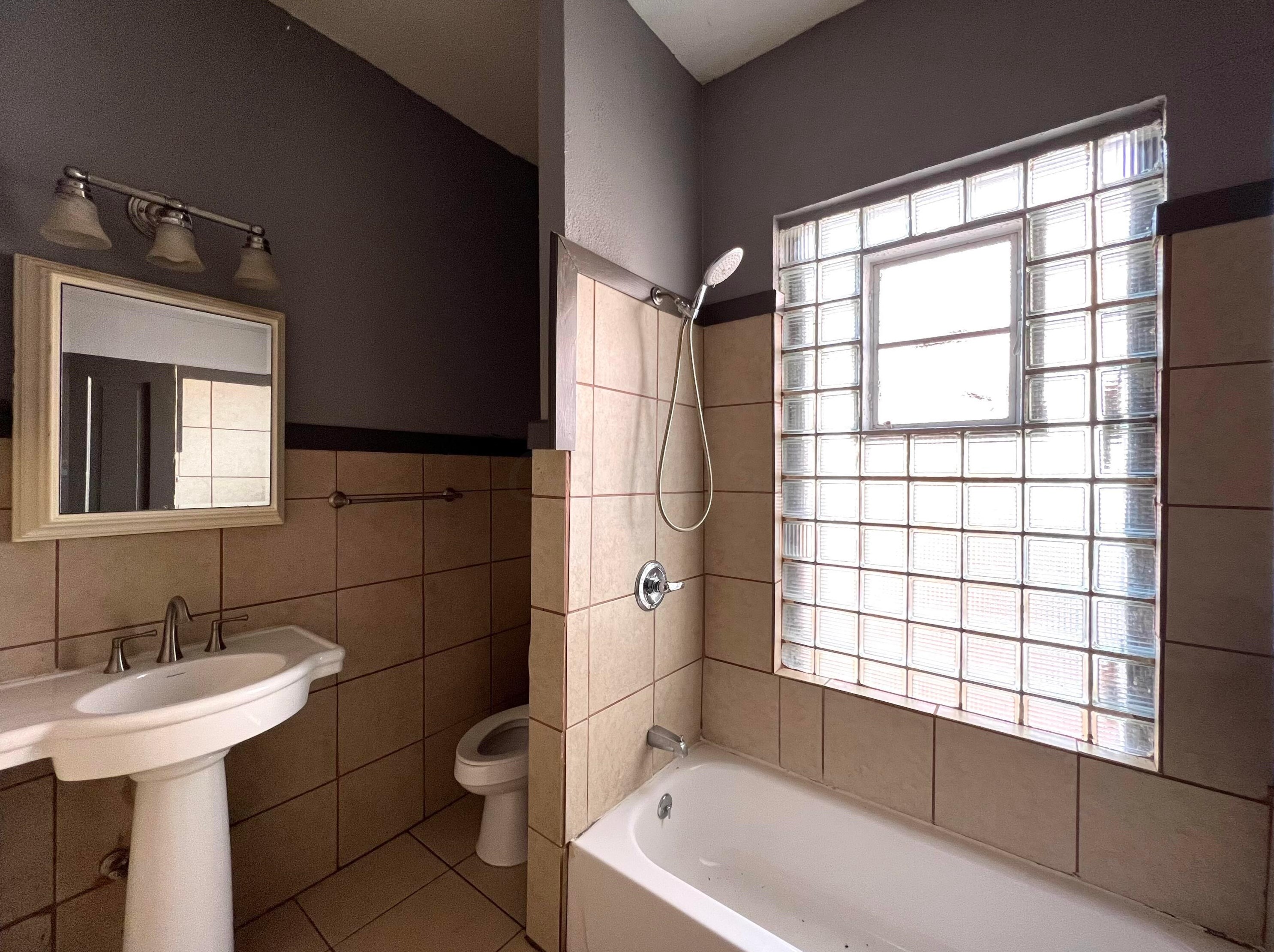 79 21, Columbus OH 43203-1552 exterior