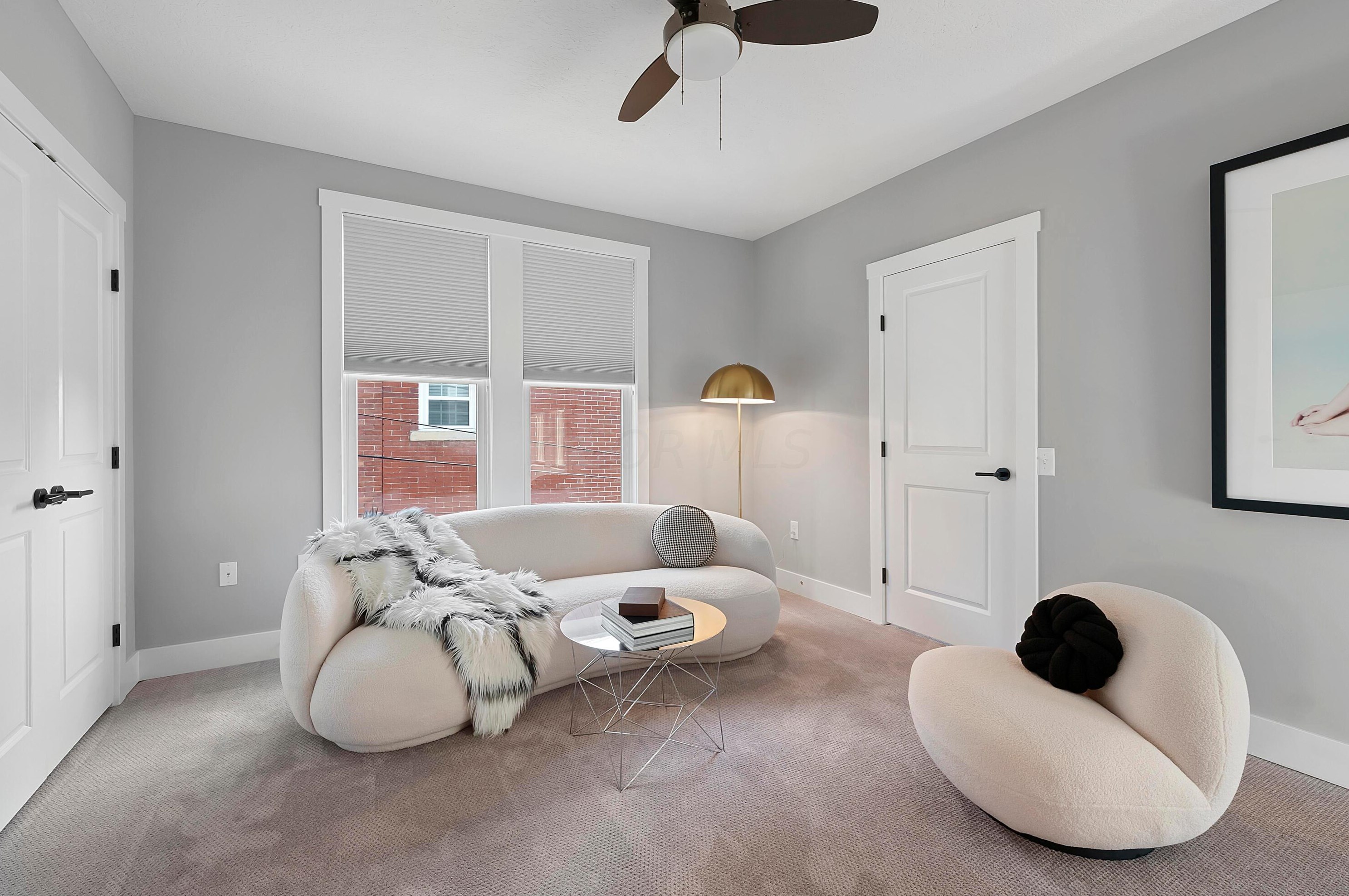 1085 Smt St, Columbus OH 43201-4518 exterior