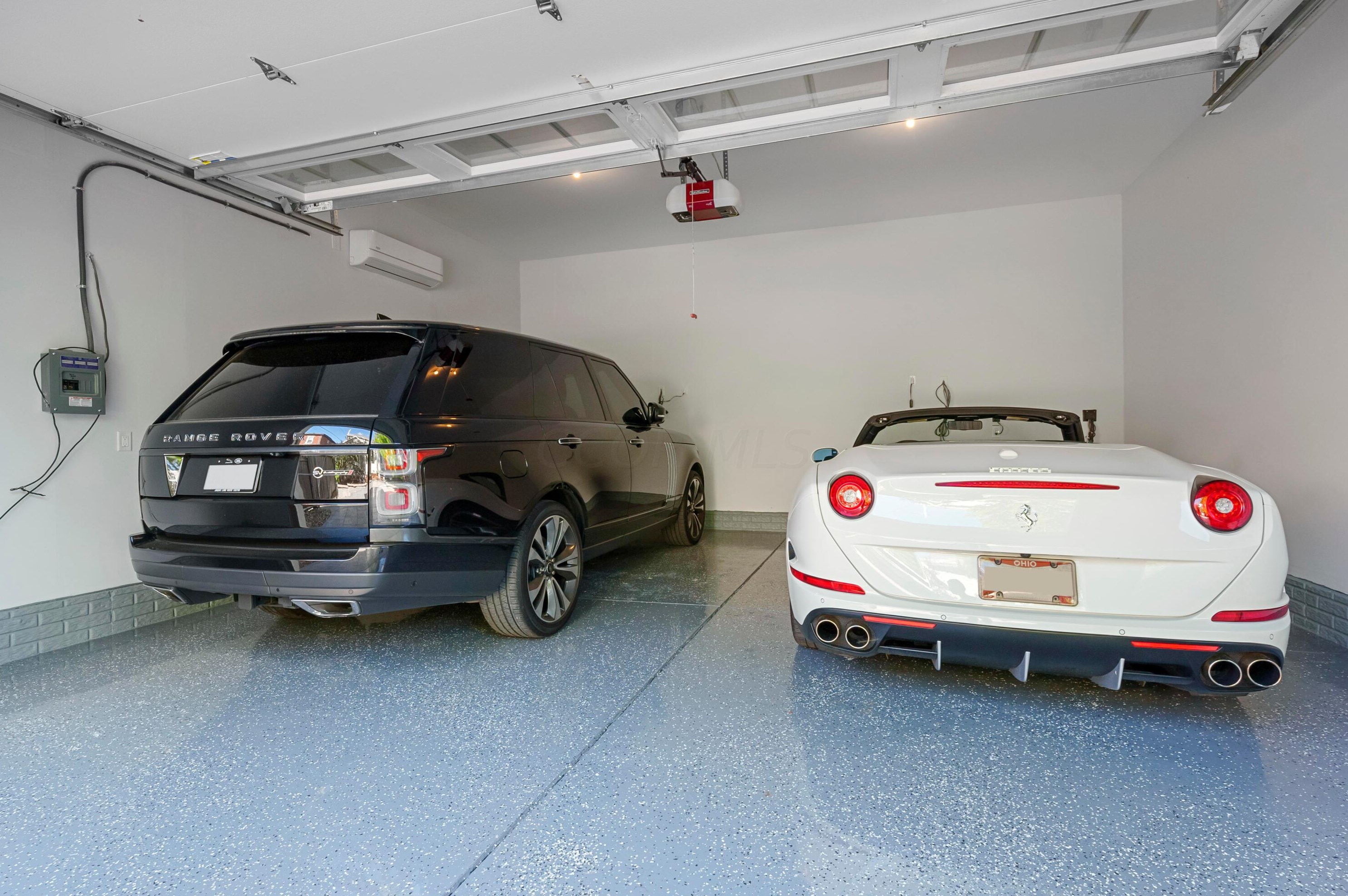 1085 Smt St, Columbus OH 43201-4518 exterior