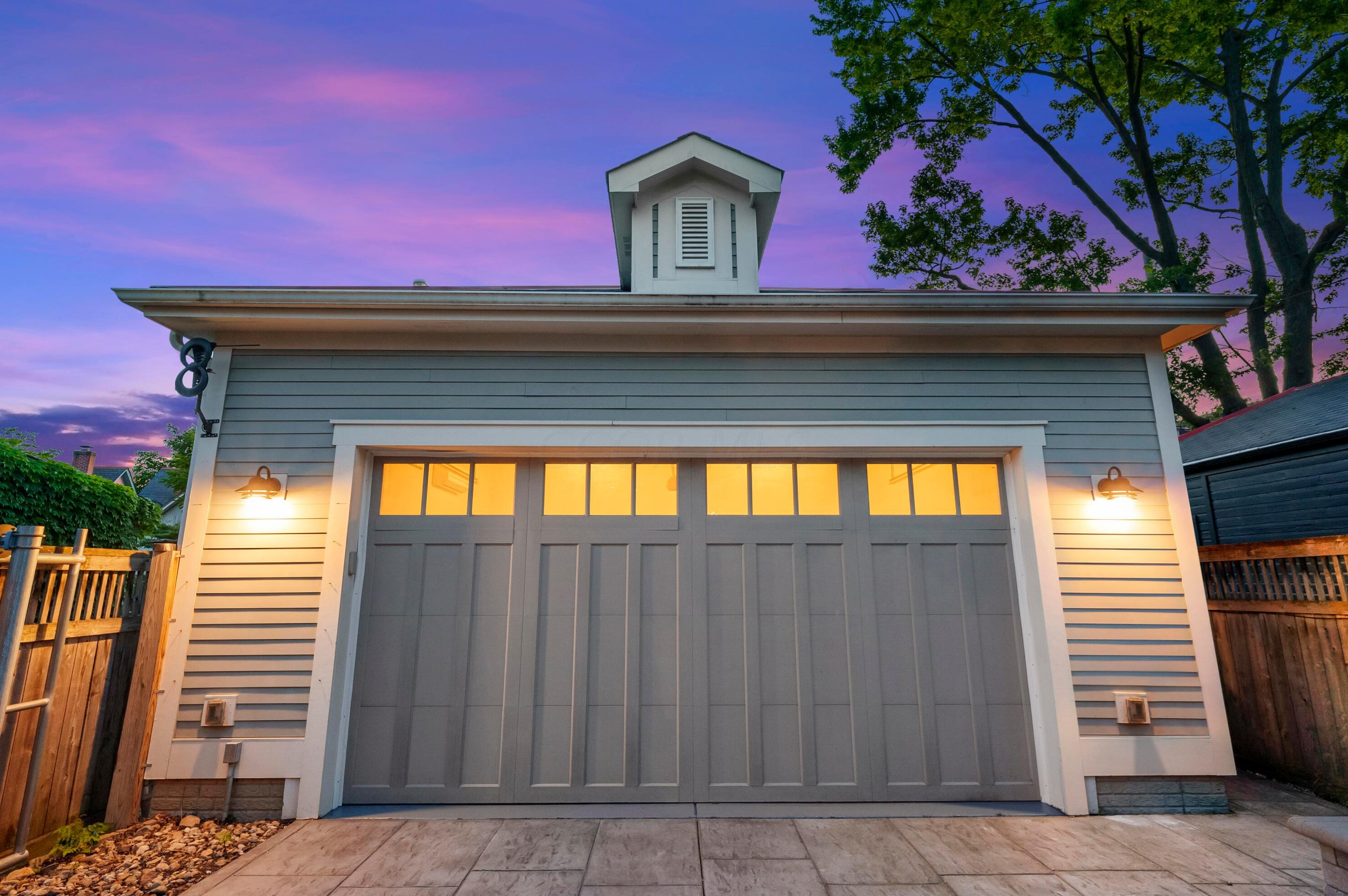 1085 Smt St, Columbus OH 43201-4518 exterior