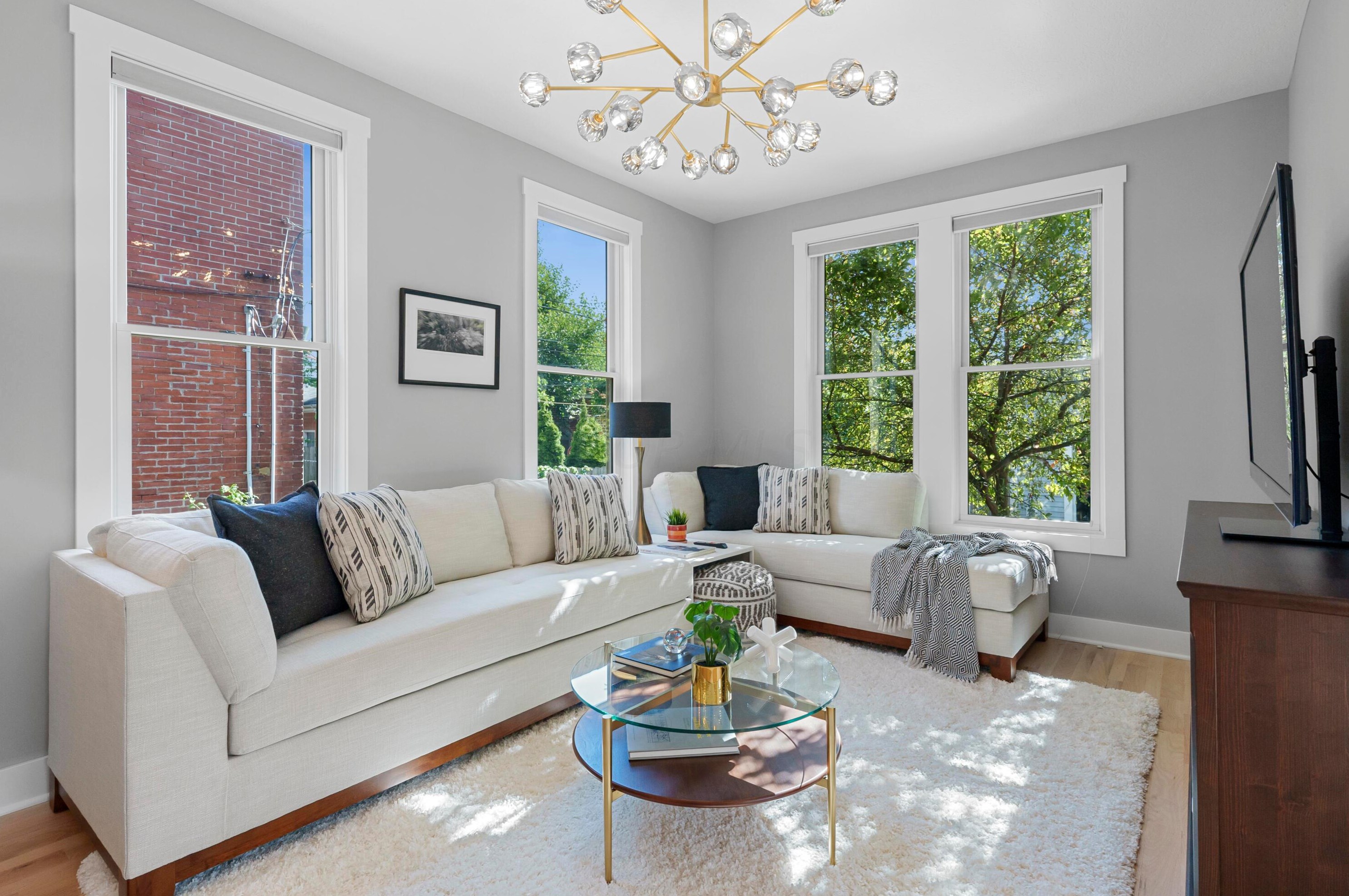 1085 Smt St, Columbus OH 43201-4518 exterior