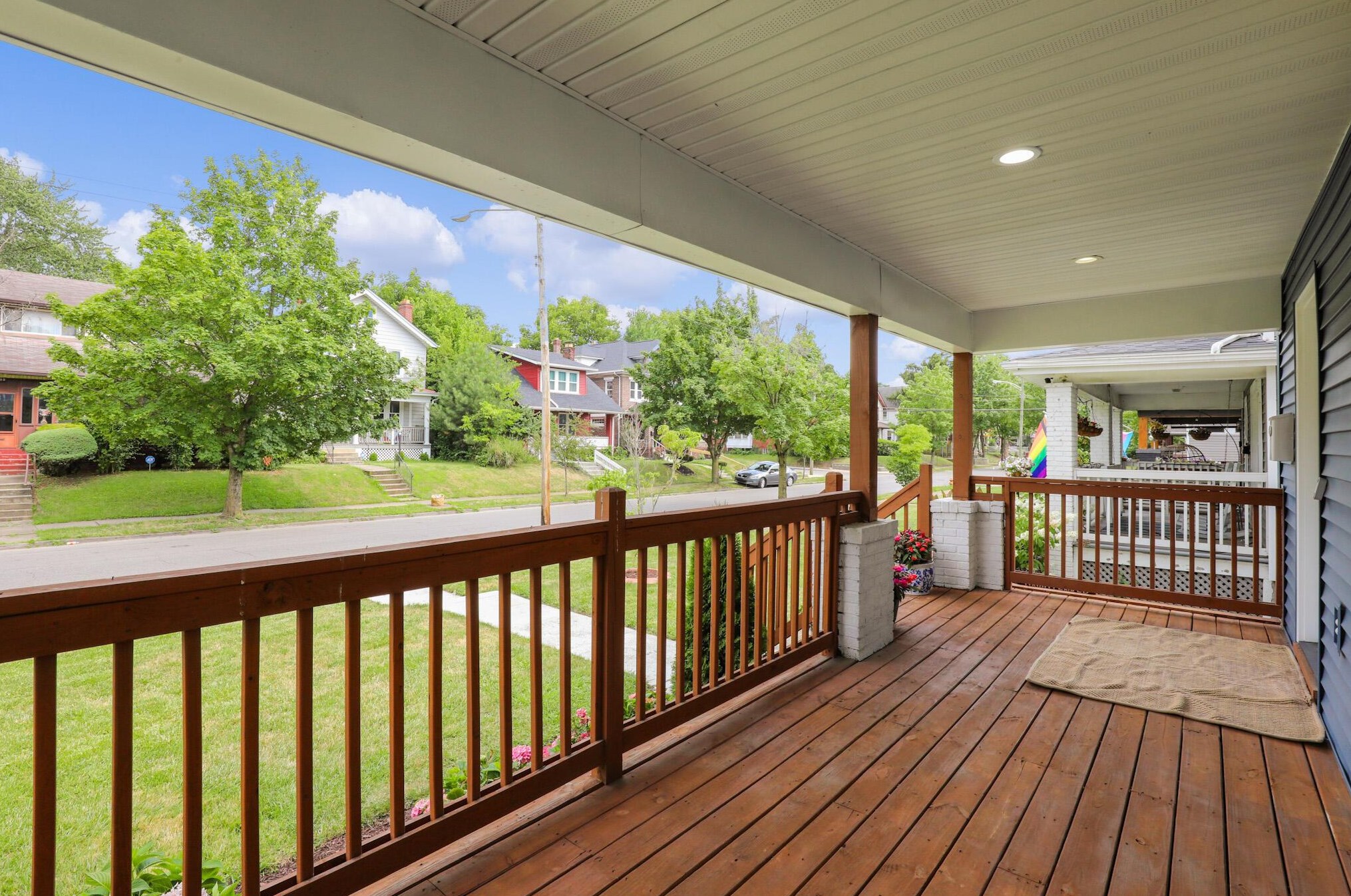 579 Fairwood Ave, Columbus OH 43205-2511 exterior