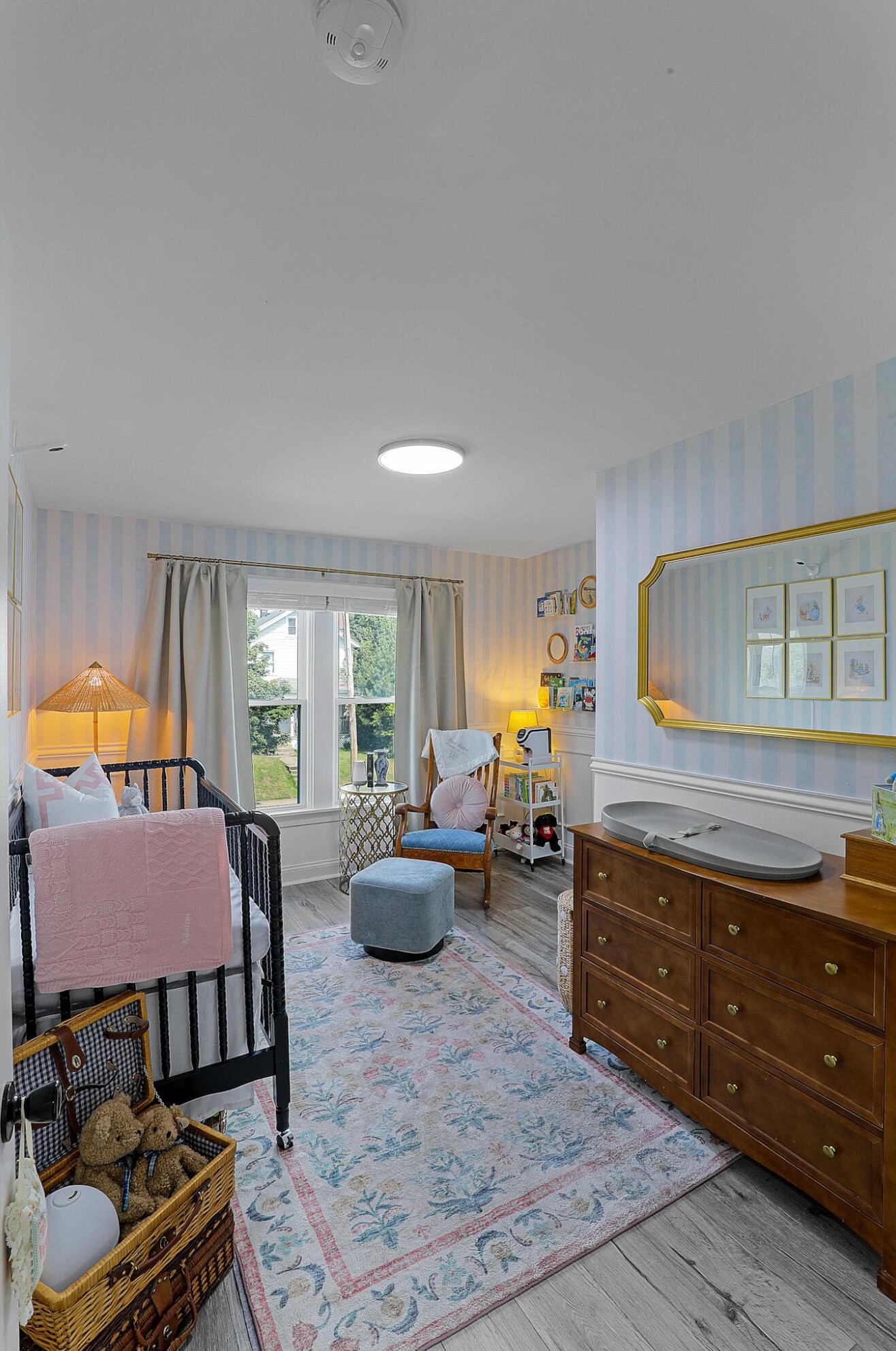 579 Fairwood Ave, Columbus OH 43205-2511 exterior