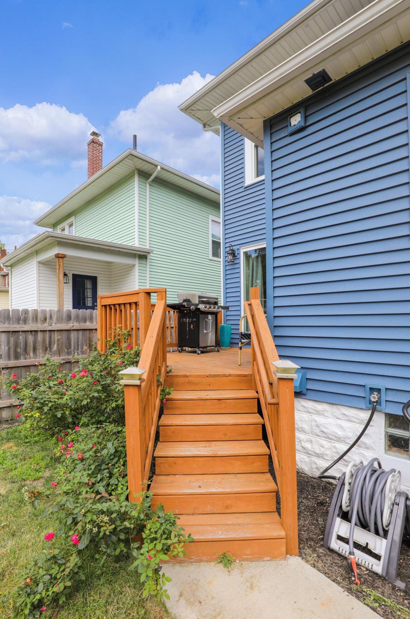 579 Fairwood Ave, Columbus OH 43205-2511 exterior