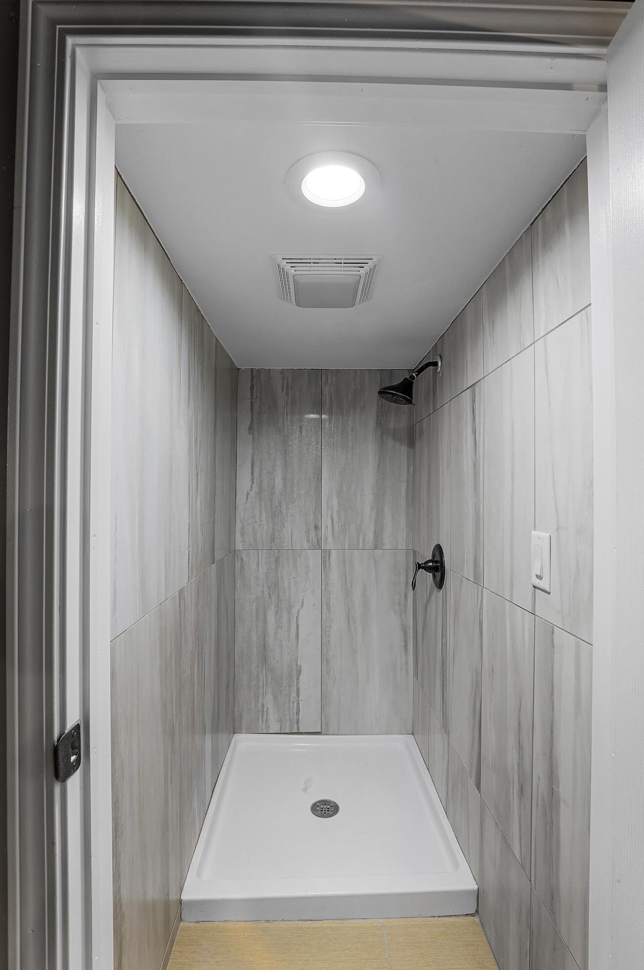 579 Fairwood Ave, Columbus OH 43205-2511 exterior