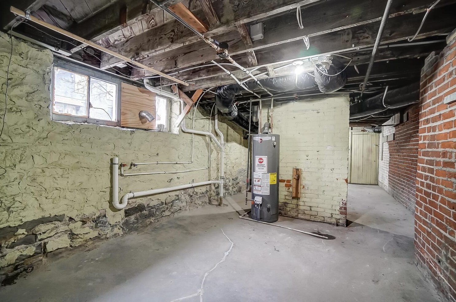 1685 Franklin Ave, Columbus OH 43085-3187 exterior