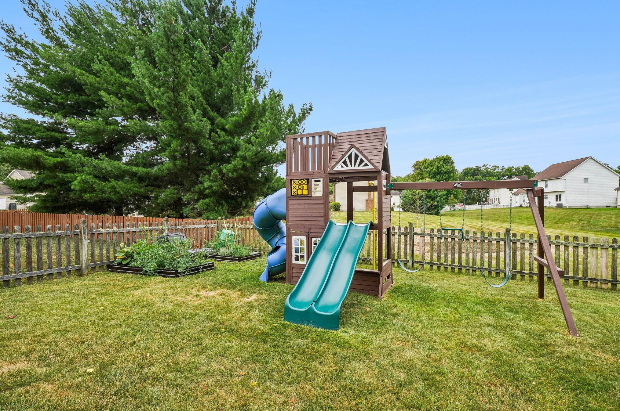 1119 Summer Hill Cir, Columbus OH  43230-6246 exterior