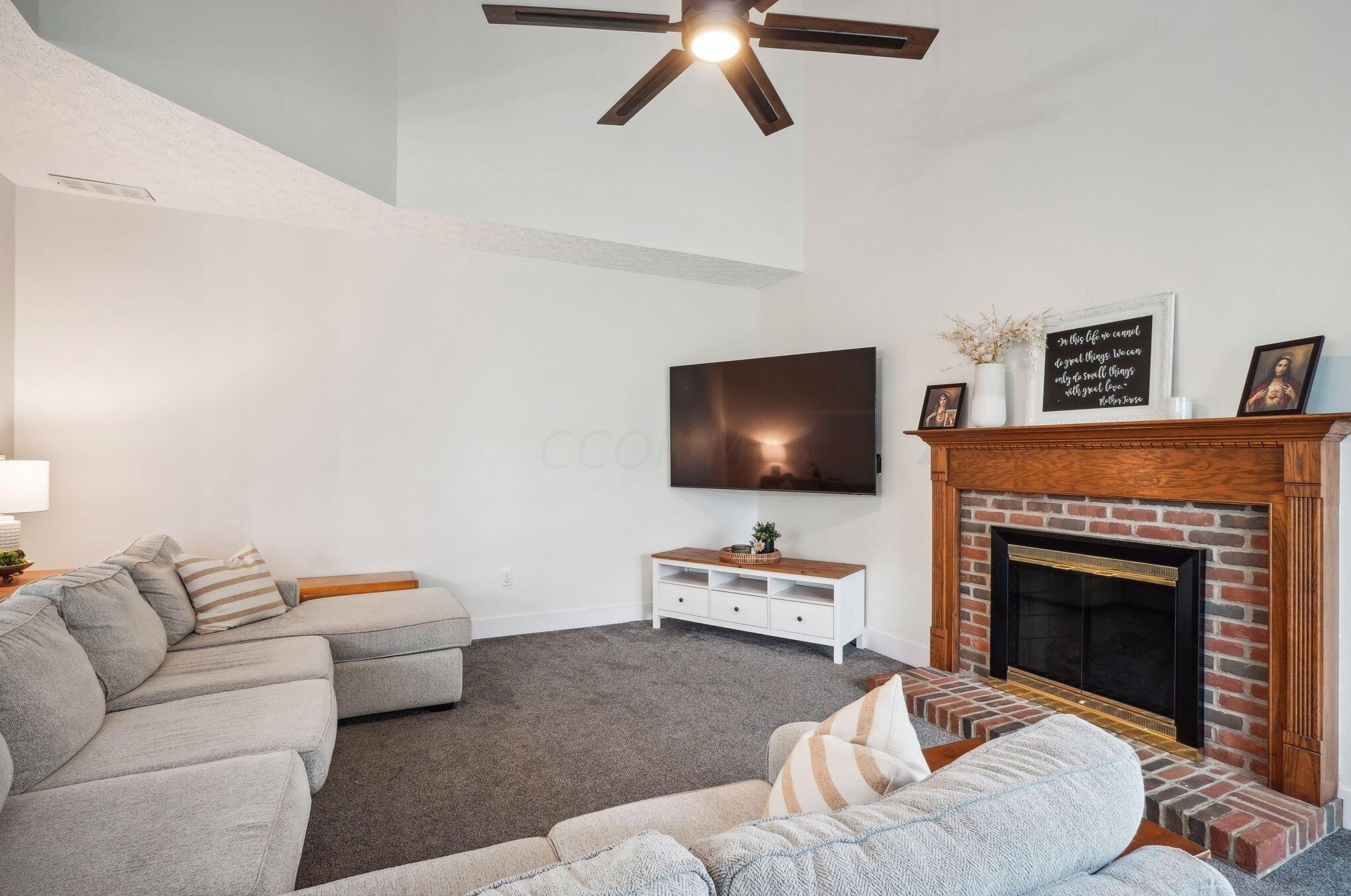 1119 Summer Hill Cir, Columbus OH  43230-6246 exterior