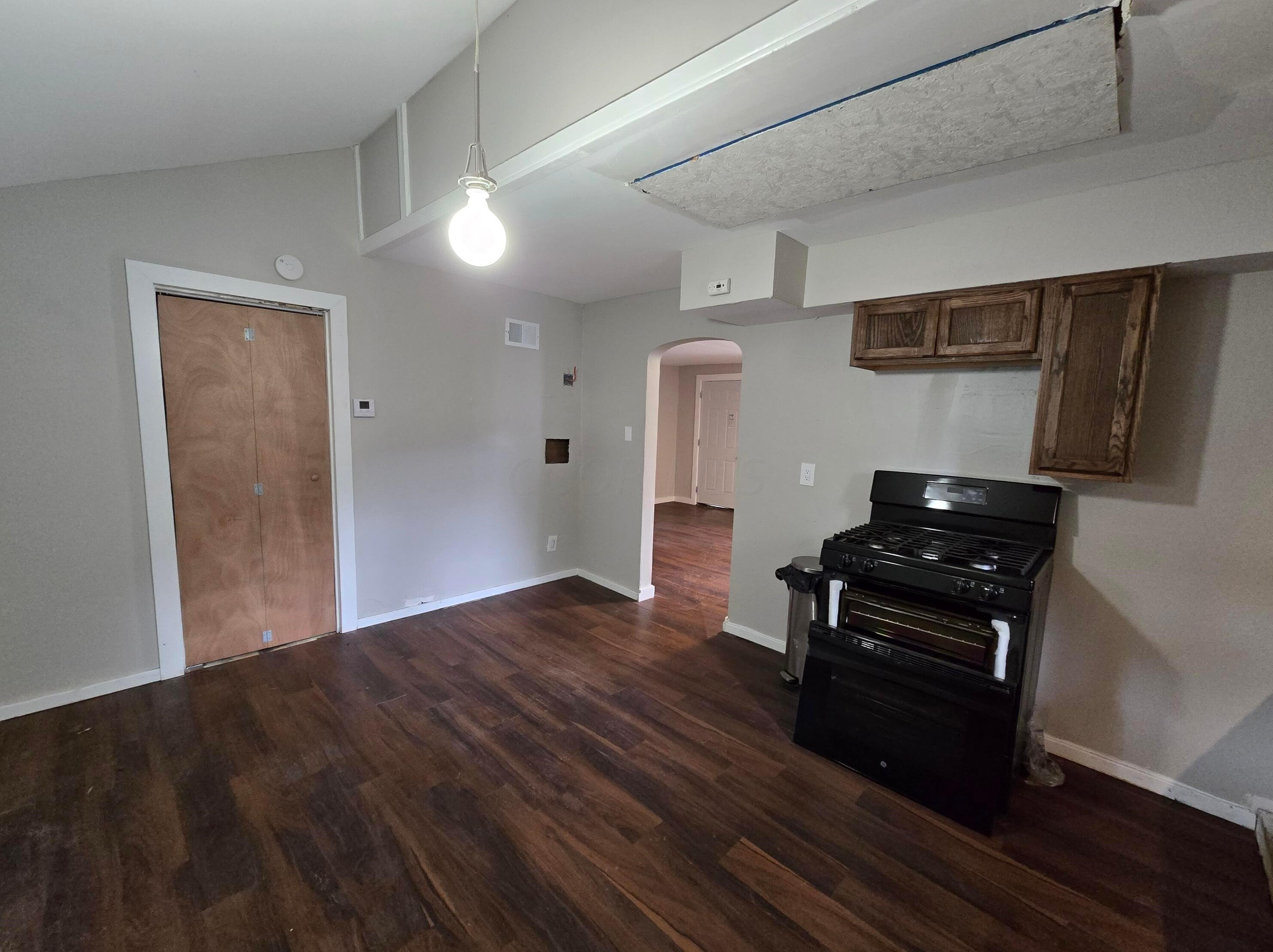 978 19 Ave, Columbus OH 43211-2458 exterior