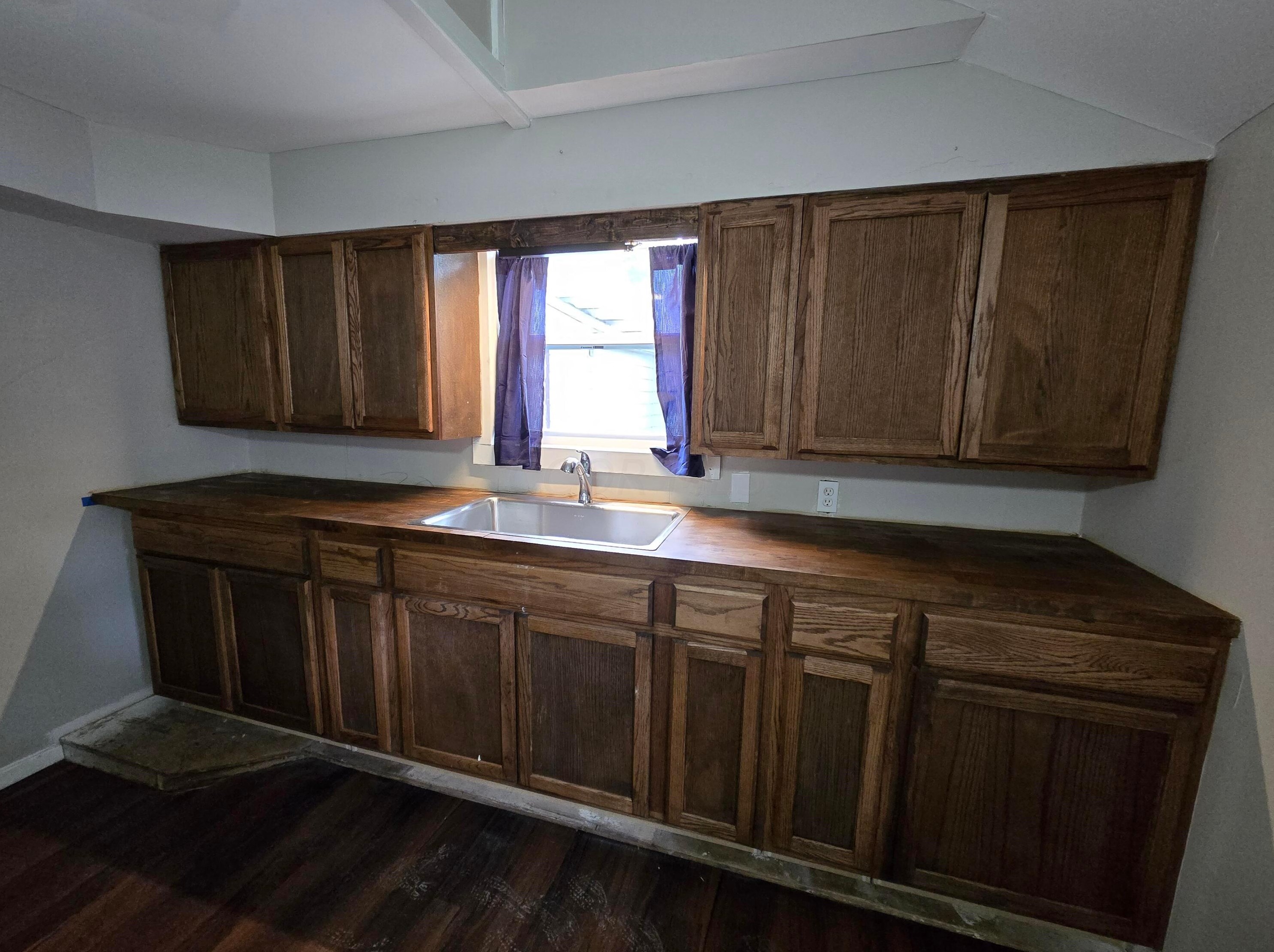 978 19 Ave, Columbus OH 43211-2458 exterior