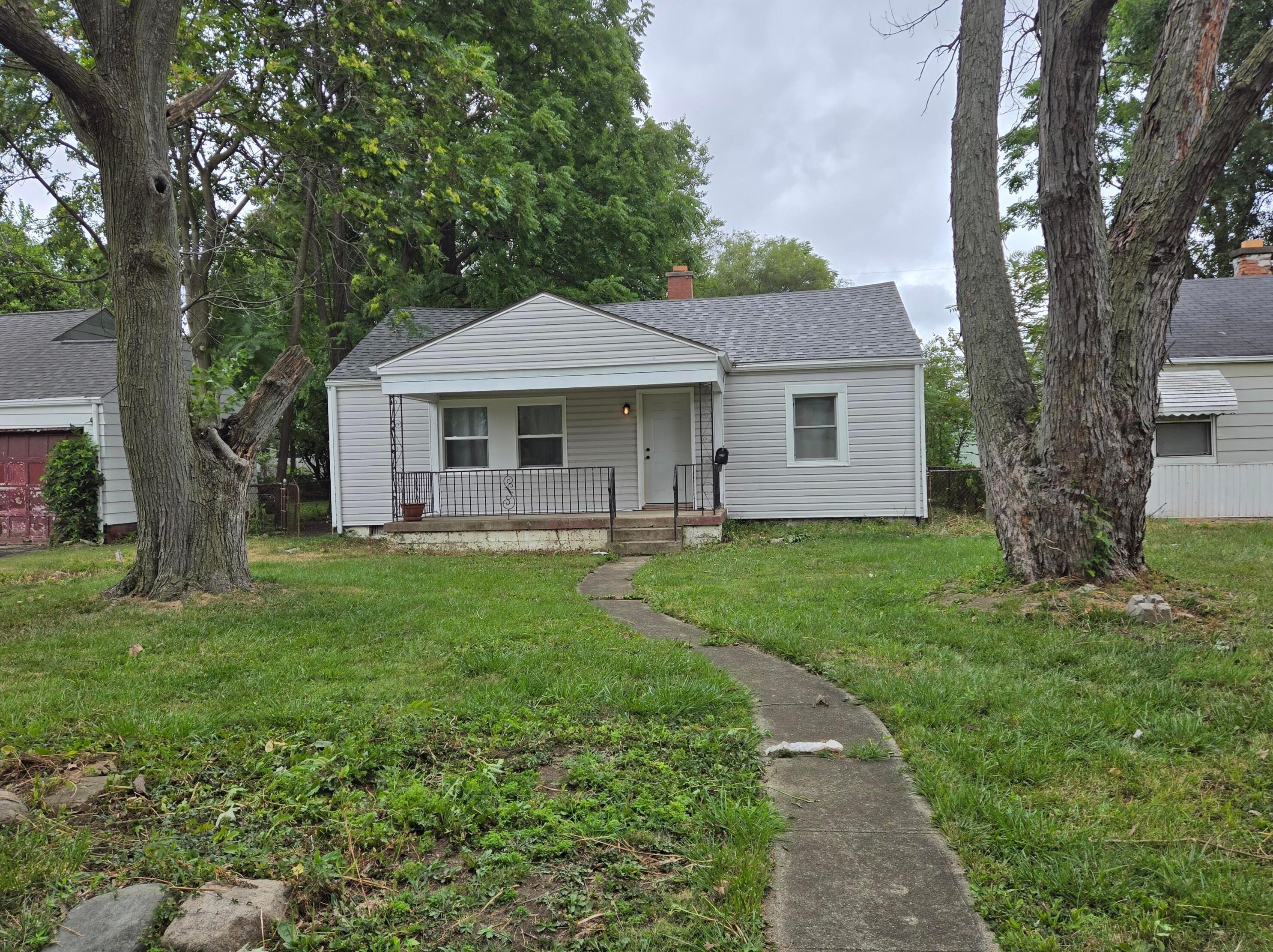 978 19 Ave, Columbus OH 43211-2458 exterior